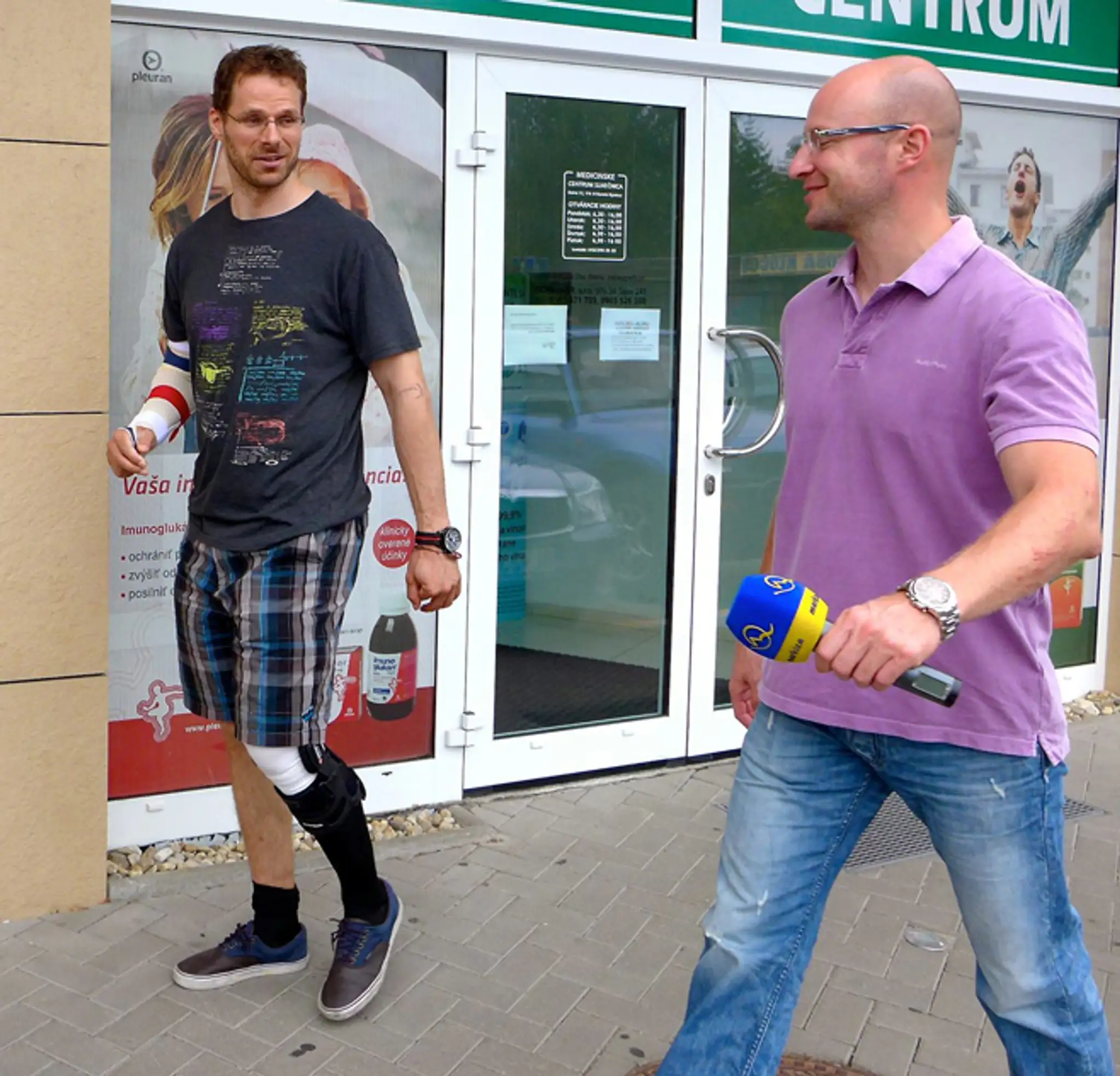 Michal Handzuš a športový reportér Adam Lehocký - 2