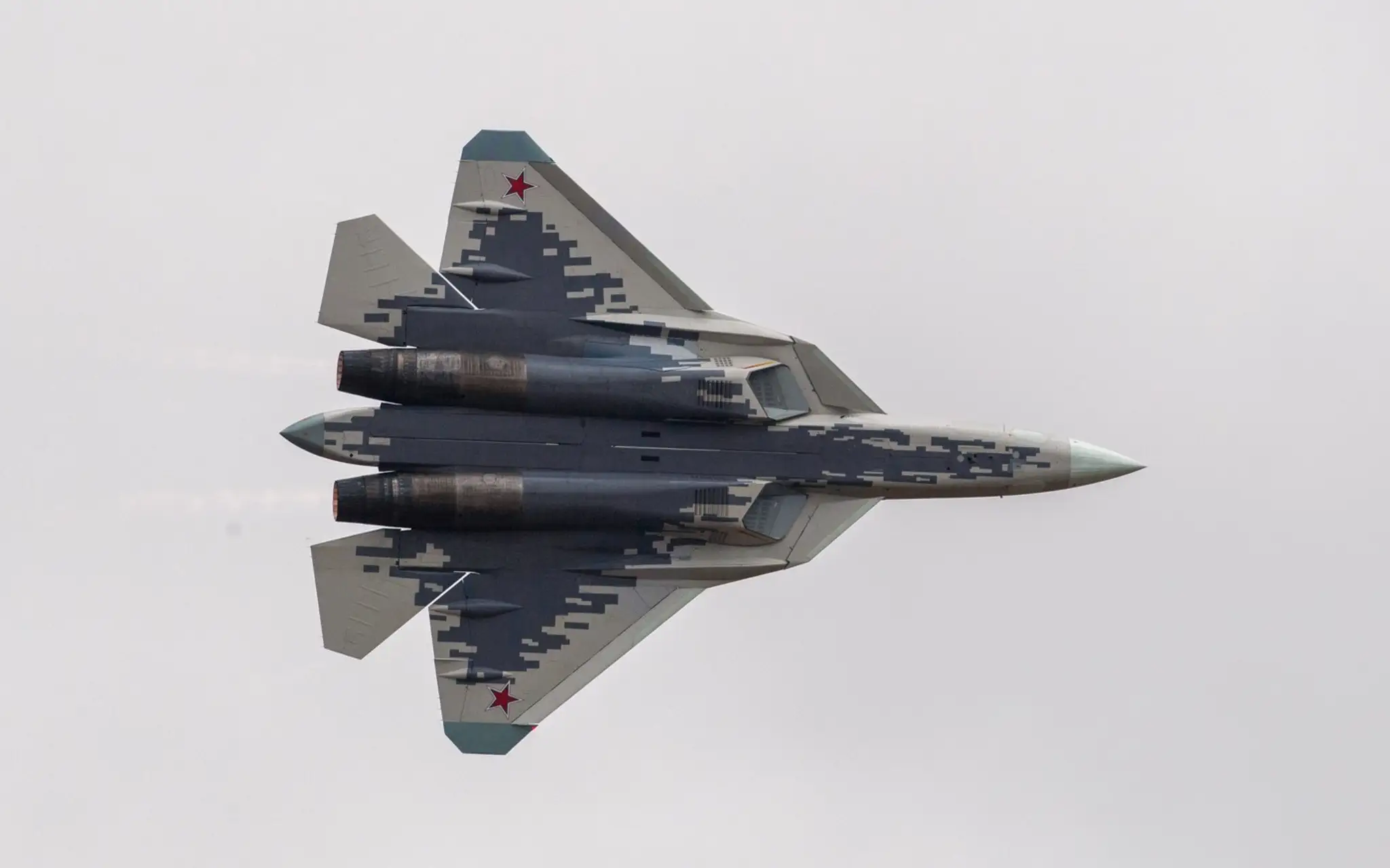 Ruské stíhacie lietadlo piatej generácie Suchoj Su-57.