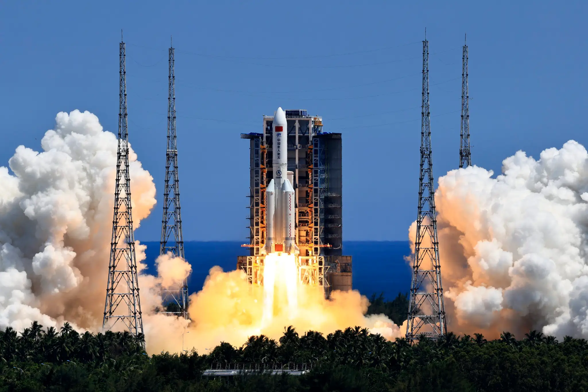 Laboratórium Wen-tchien vyniesla na obežnú dráhu Zeme raketa Dlhý pochod 5B v nedeľu z kozmodrómu Wen-čchang.