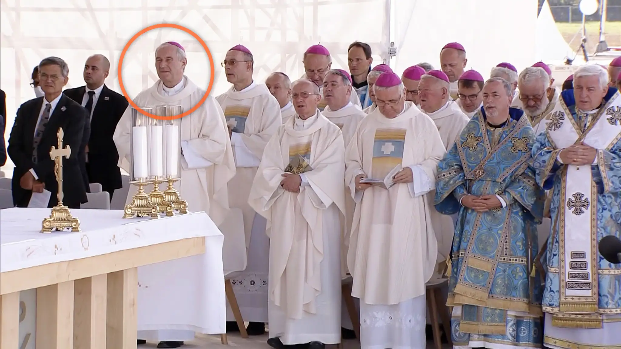 Arcibiskup Bezák na omši v Šaštíne.