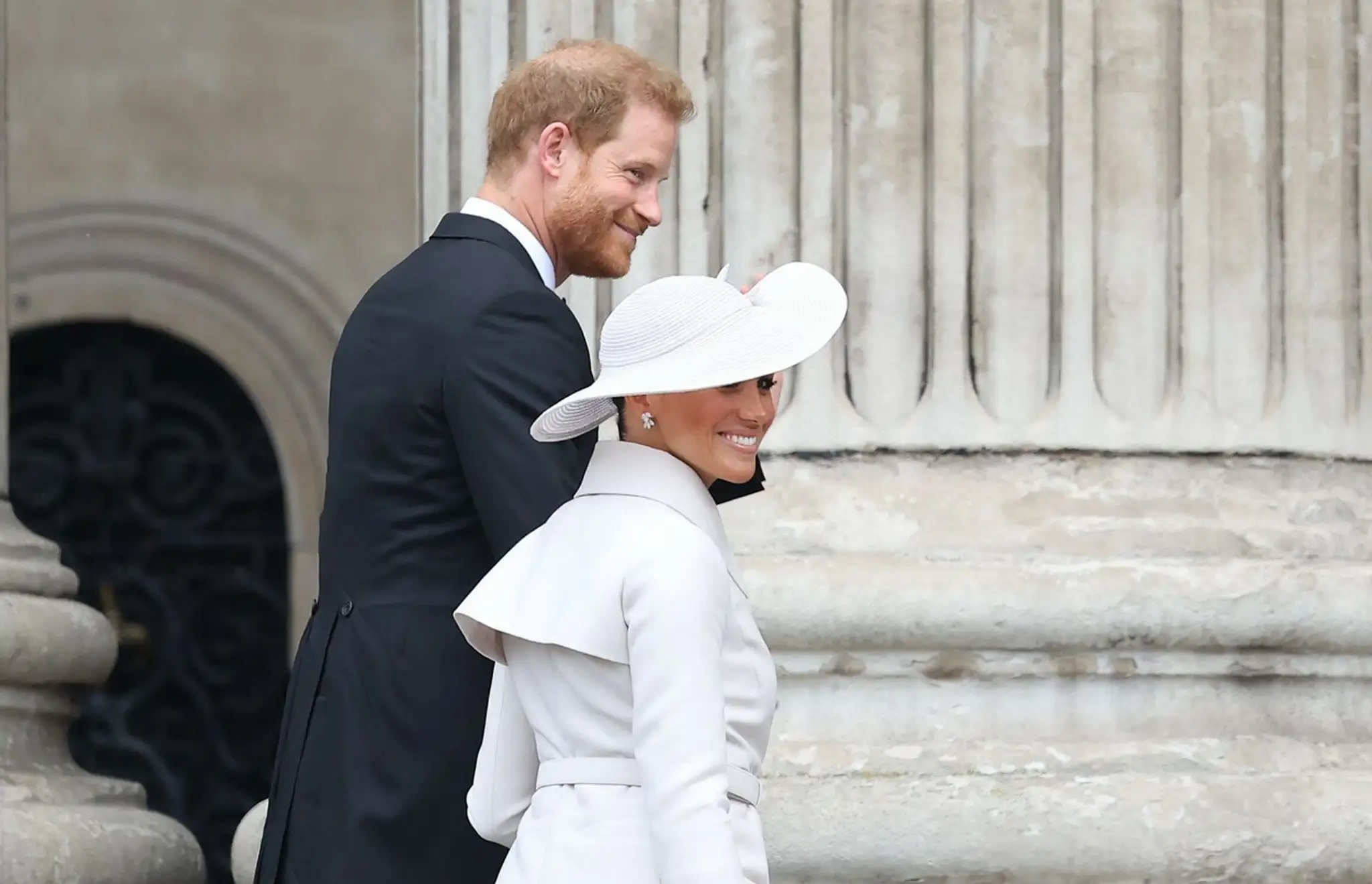 Princ Harry a Meghan Markle počas platinového jubilea kráľovnej Alžbety II.
