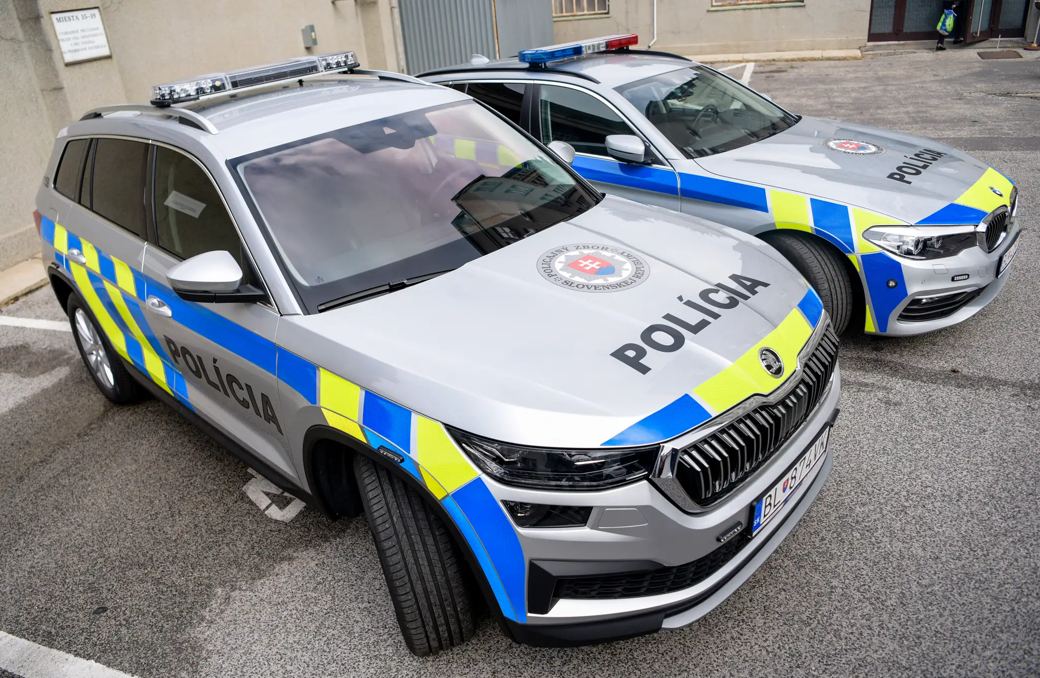 Nové policajné vozidlá.