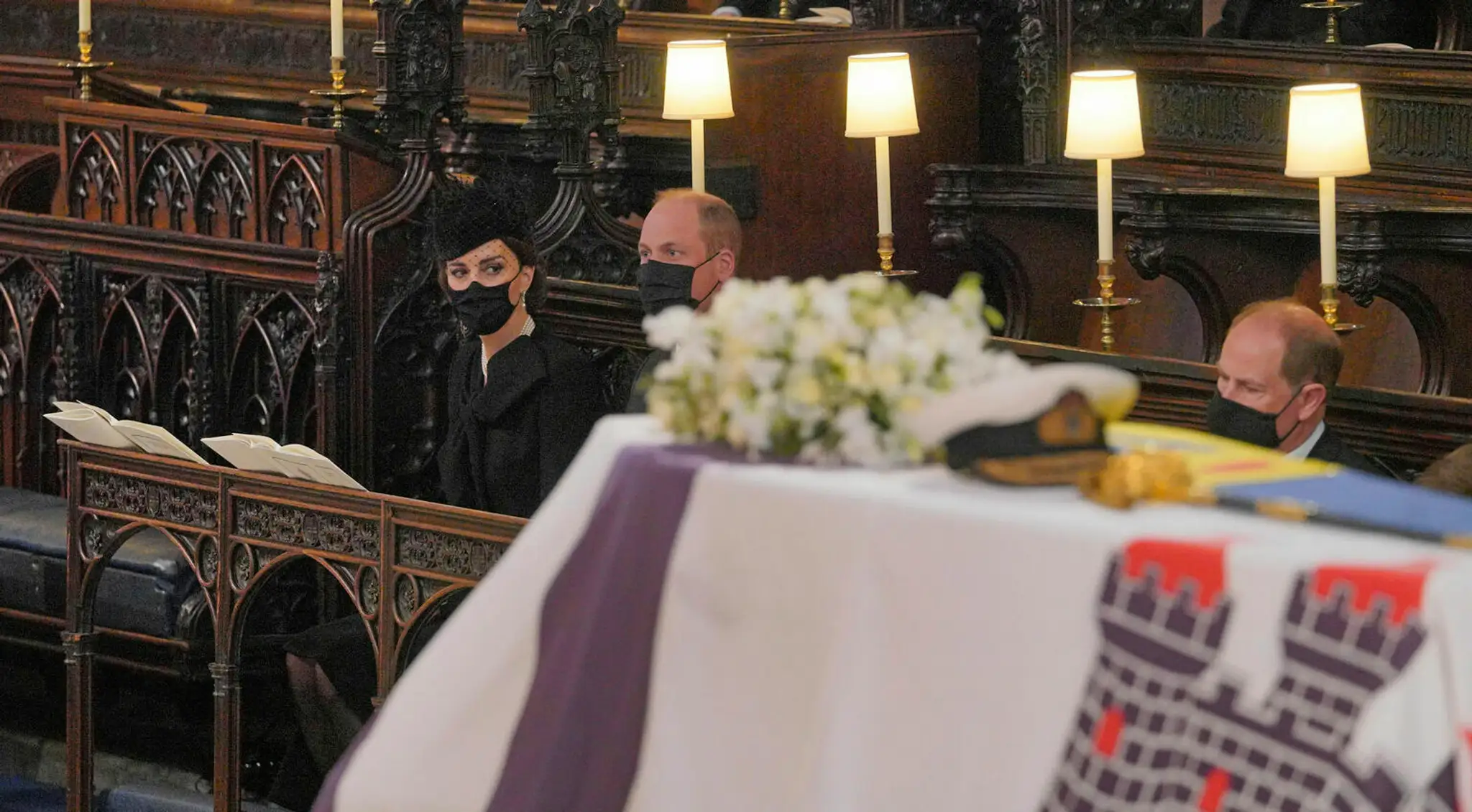 Princ William s manželkou na pohrebe princa Philipa