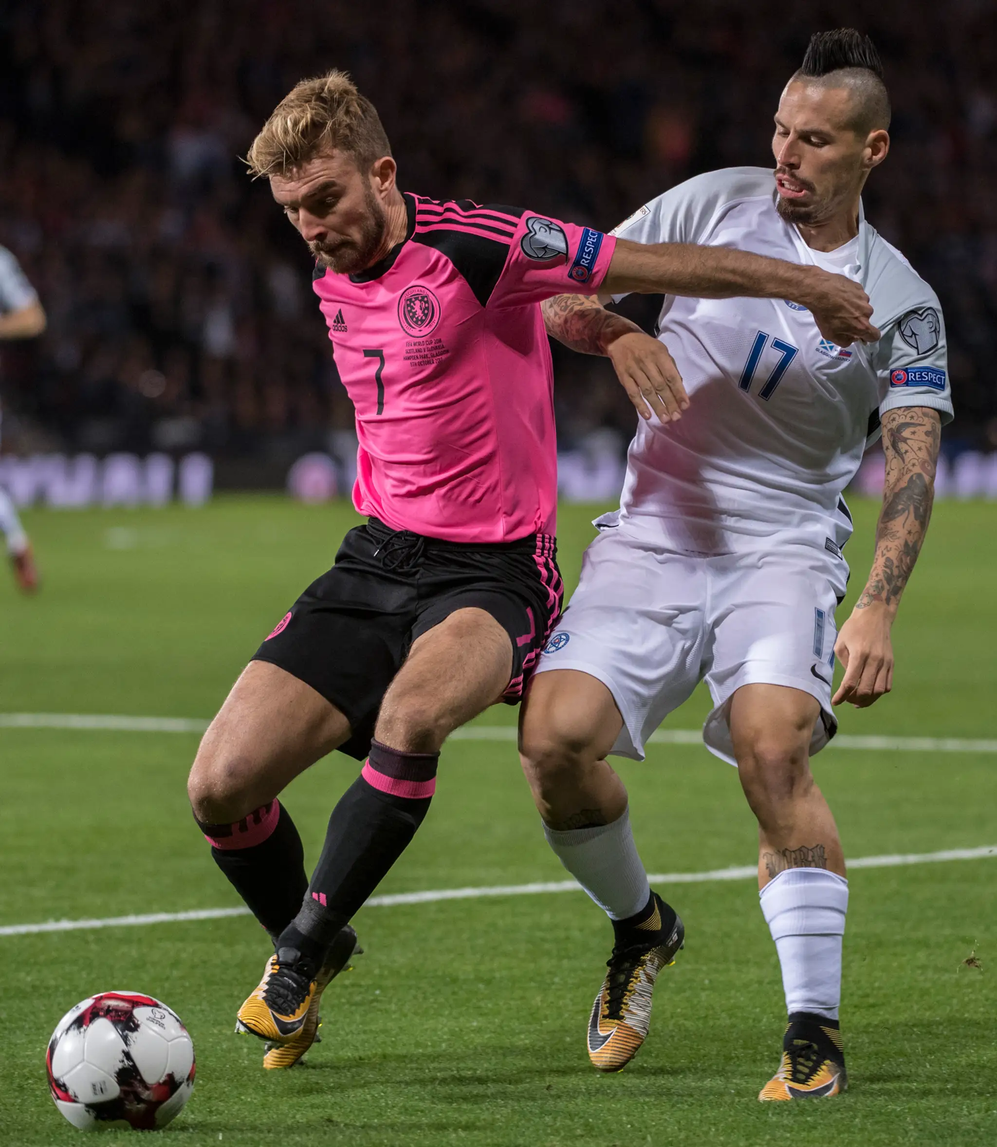 Radosť nemeckých hráčov po góle Sebastiana Rudyho (v strede) v kvalifkácii MS 2018 v Severnom Írsku.