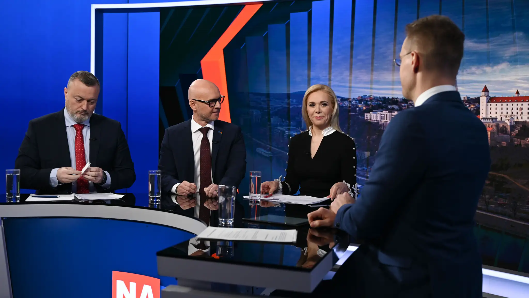 Milan Krajniak, Branislav Gröhling a Denisa Saková v relácii Na telo.