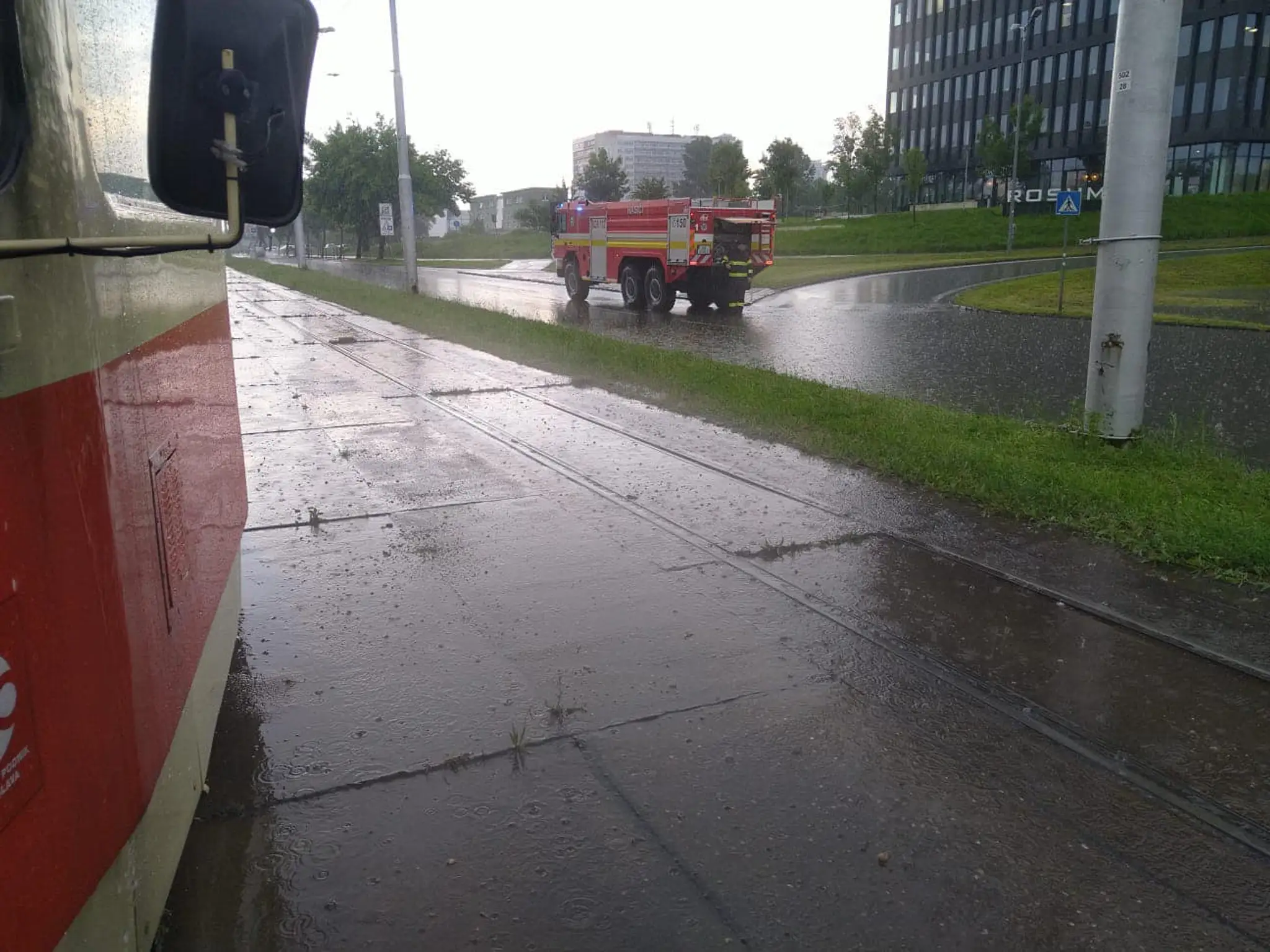 Dopravu v Bratislave komplikuje počasie