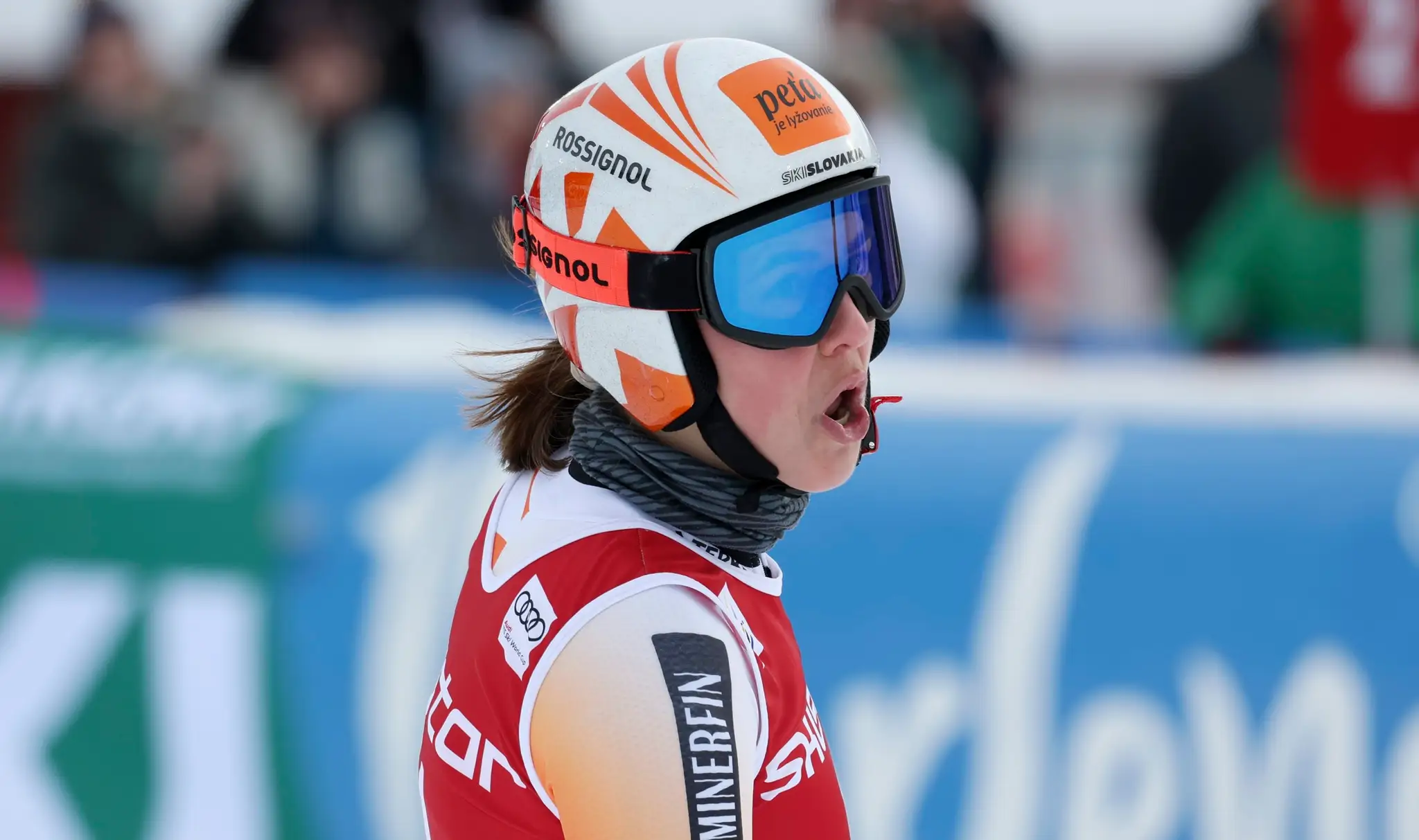 Petra Vlhová v cieli po 2. kole obrovského slalomu v Aare.
