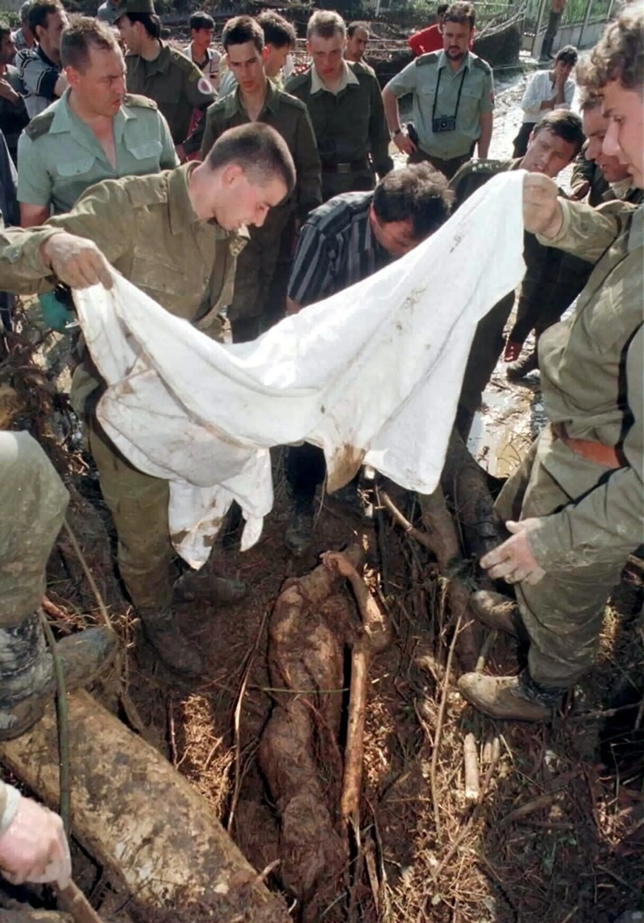 Dvojhodinová prietrž mračien v Sarišskej vrchovine v roku 1998.