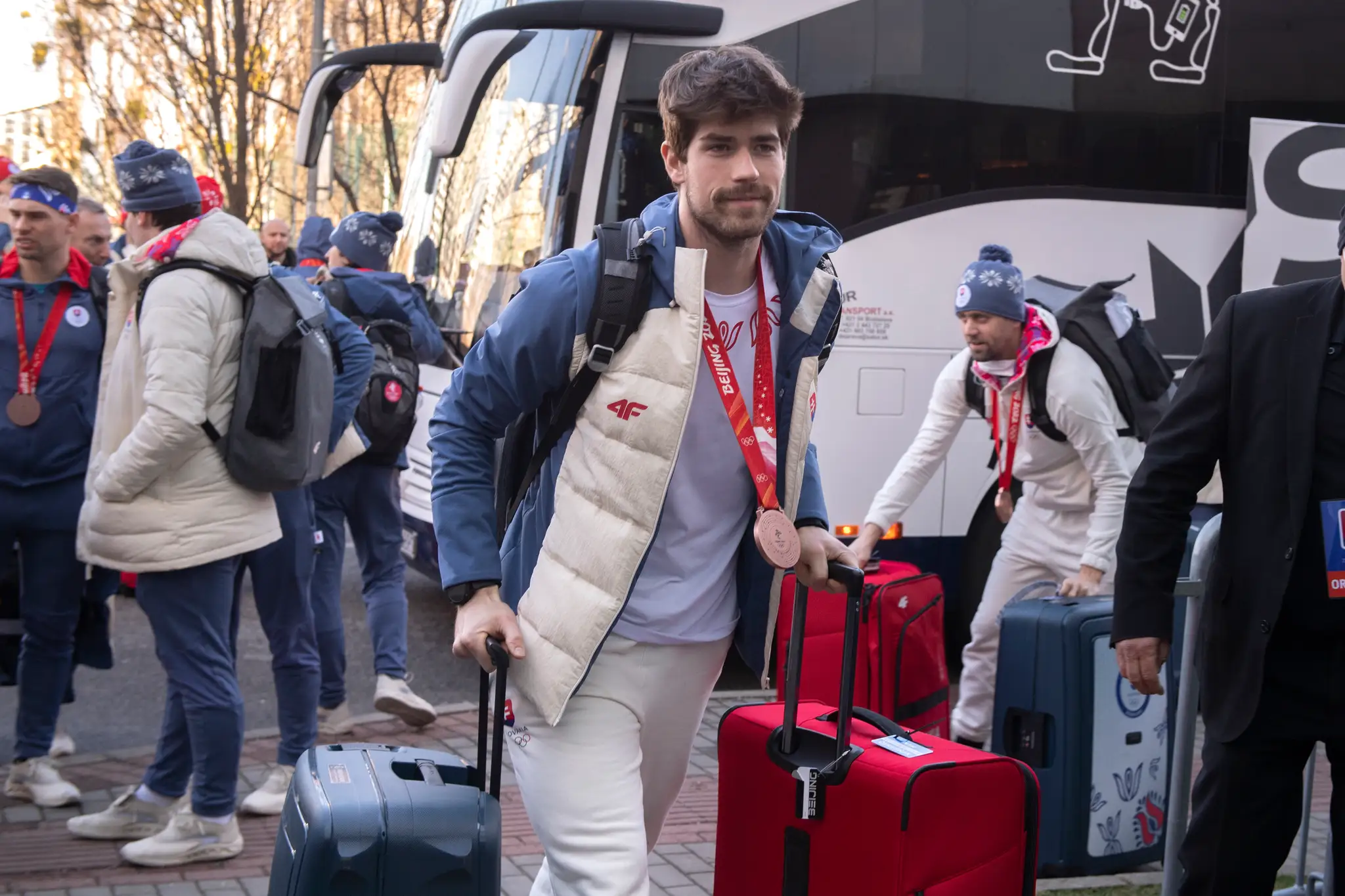 Peter Čerešňák po príchode do Bratislavy zo ZOH 2022.