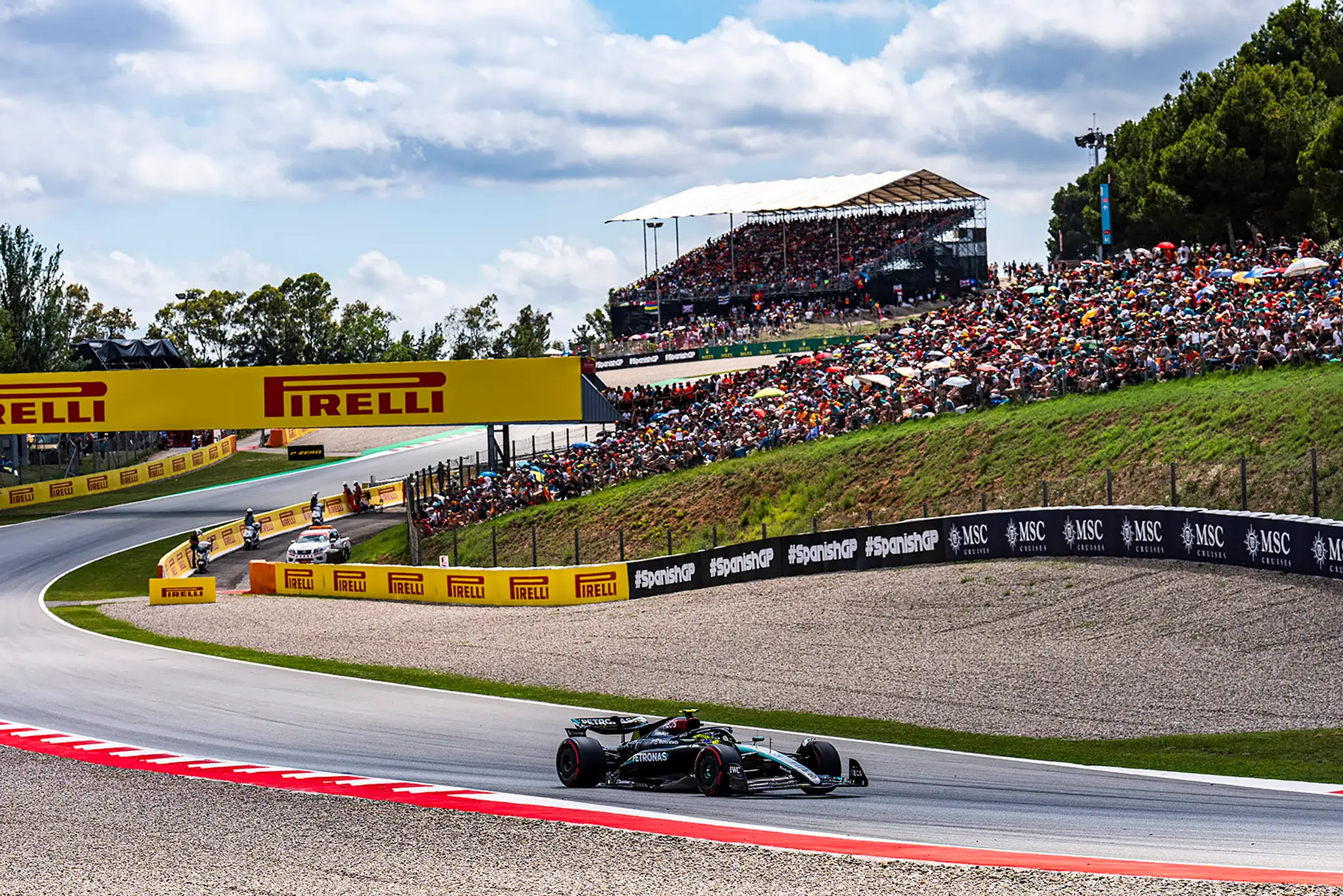 Lewis Hamilton na Mercedese.