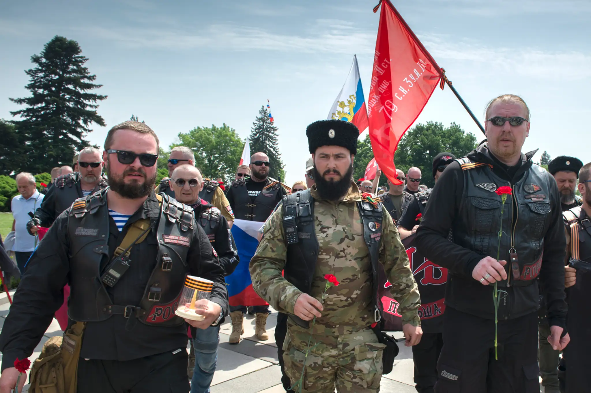 Na snímke Noční vlci na motorkách si prišli na Slavín
