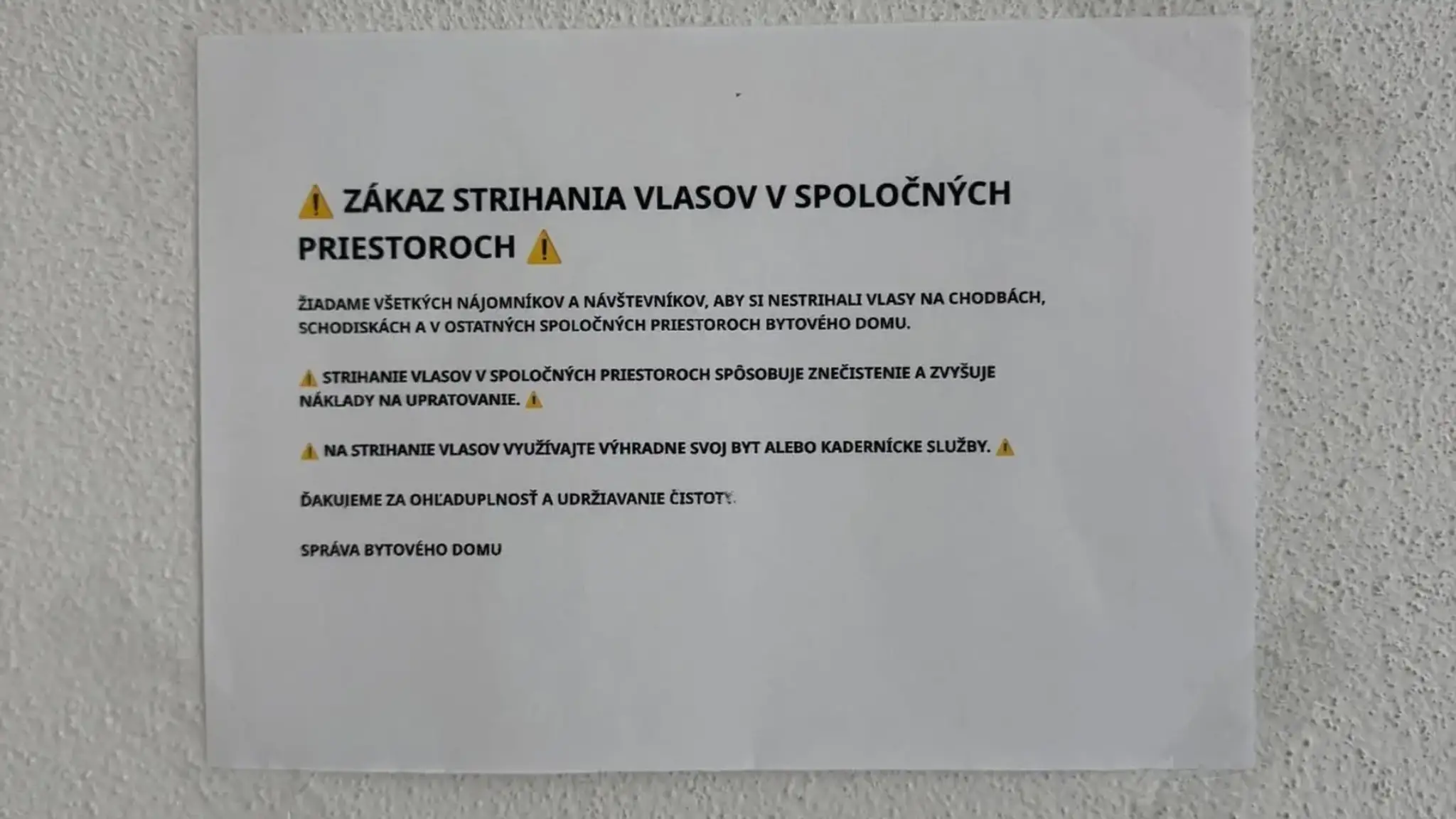 Košická bytovka vydala kuriózny zákaz.