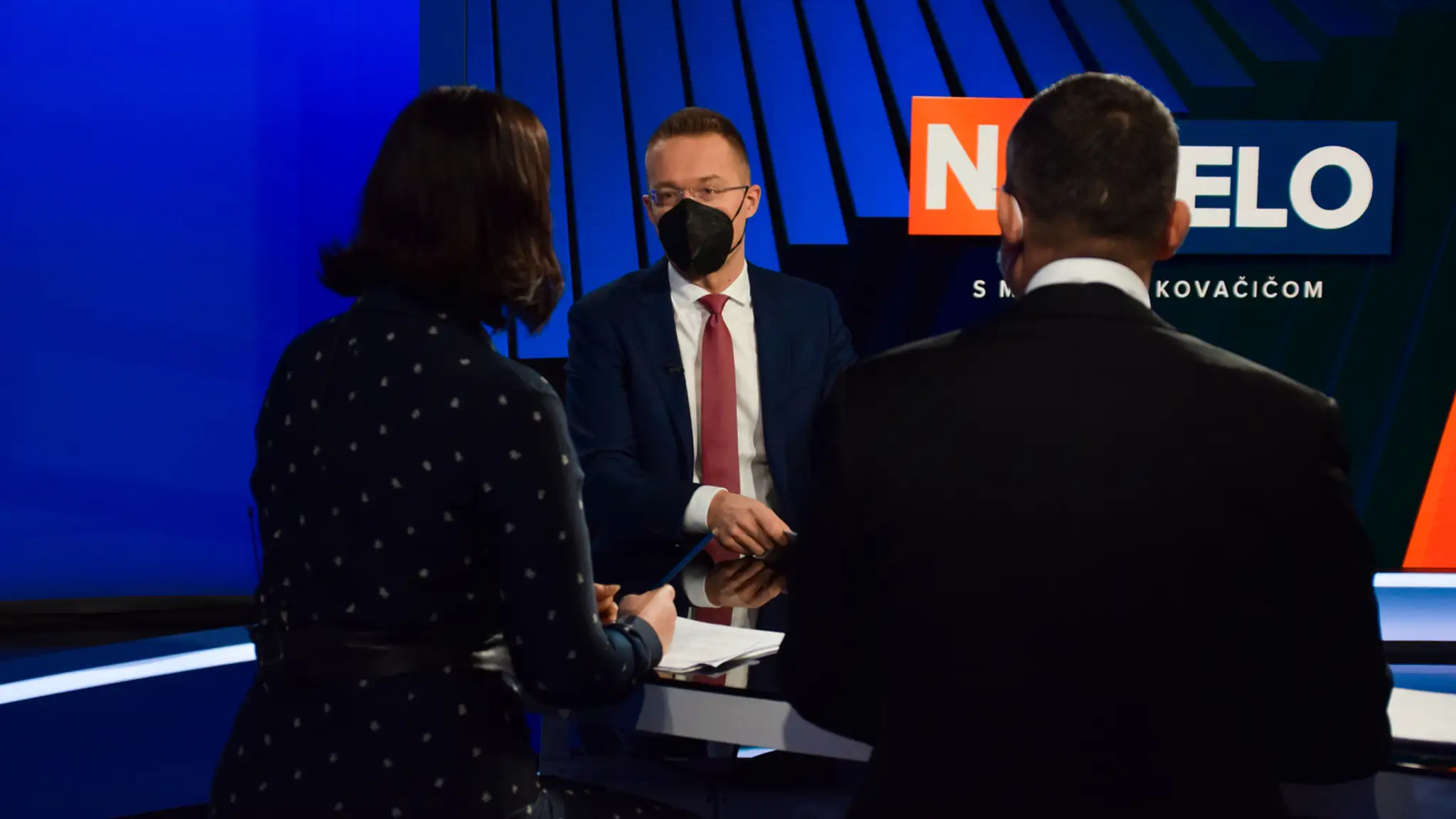 Ladislav Kamenický a Veronika Remišová v Na telo.
