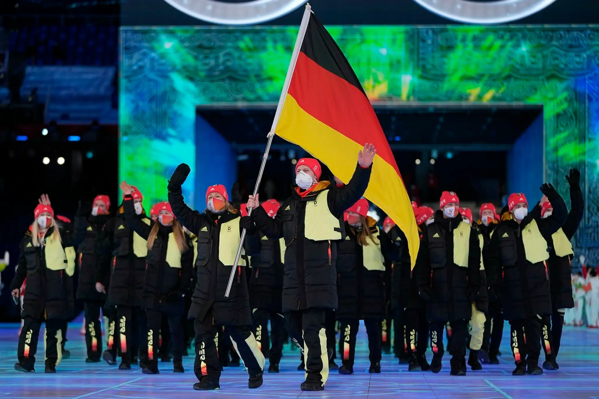 Športovci Nemecka na otváracom ceremoniáli ZOH 2022.