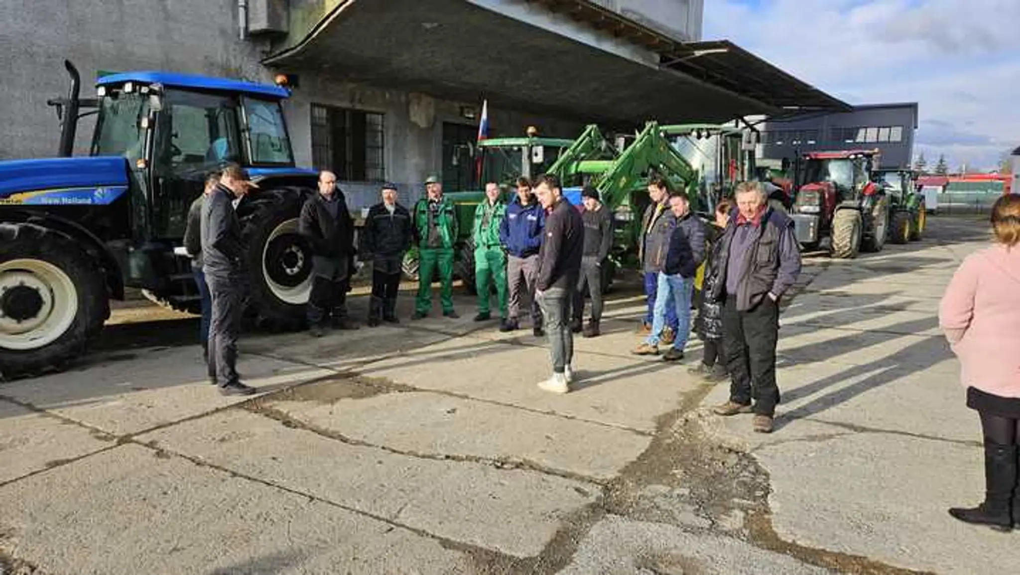 Slovenskí poľnohospodári podporujú európskych farmárov.