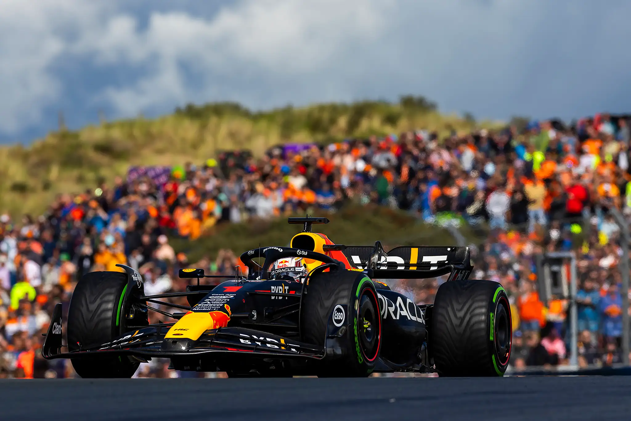 Max Verstappen ovládol sobotňajšiu kvalifikáciu.