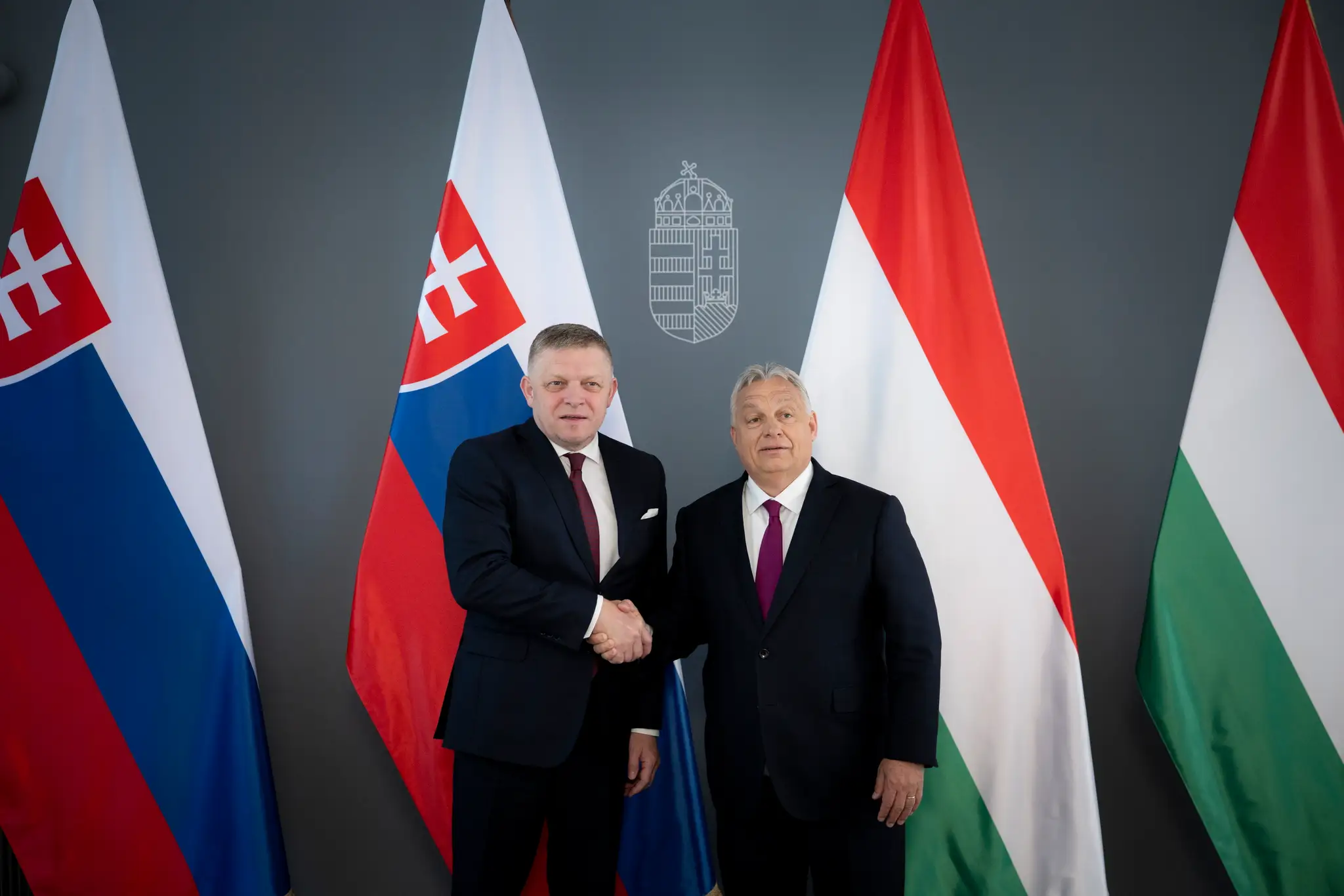 Premiér SR Robert Fico pricestoval do Budapešti