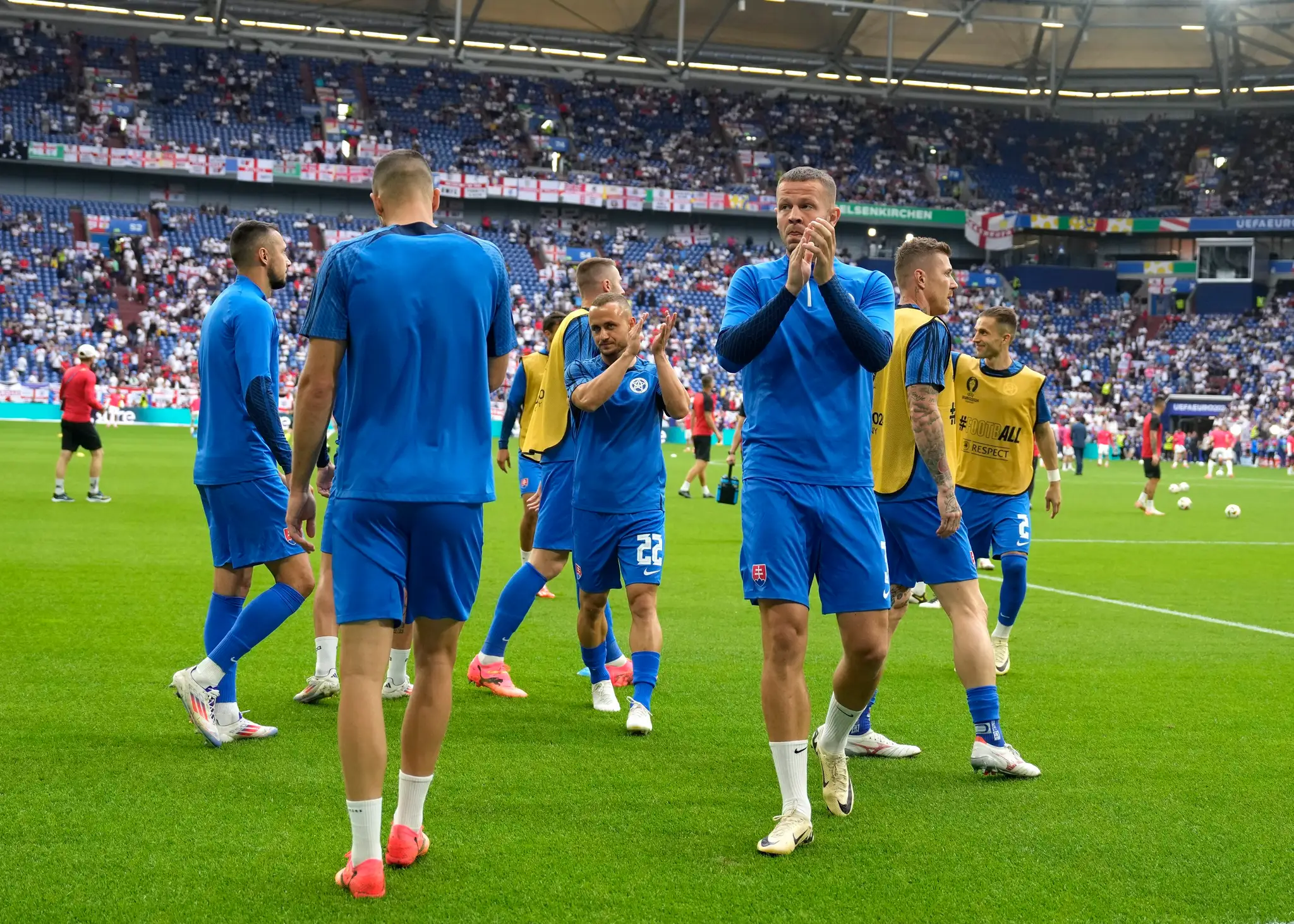 Slováci na rozcvičke pred osemfinále ME 2024 proti Anglicku.