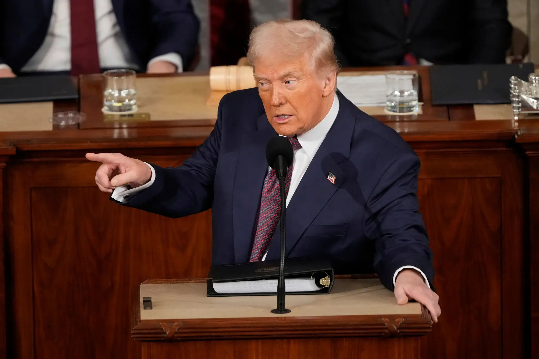 Trump sa vyhráža 200 % odvetnými clami pre Európsku úniu. Dotýkali by sa hlavne obľúbeného nápoja