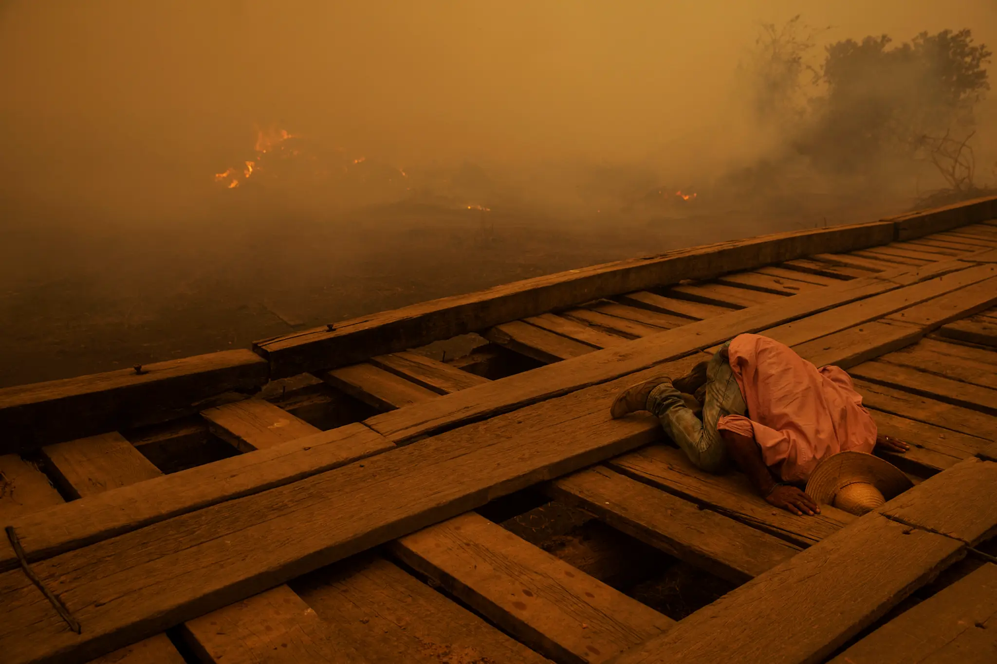 Prvé miesto v sekcii Životné prostredie, príbehy: Lalo de Almeida so sériou snímok Pantanal Ablaze (Pantanal horí).