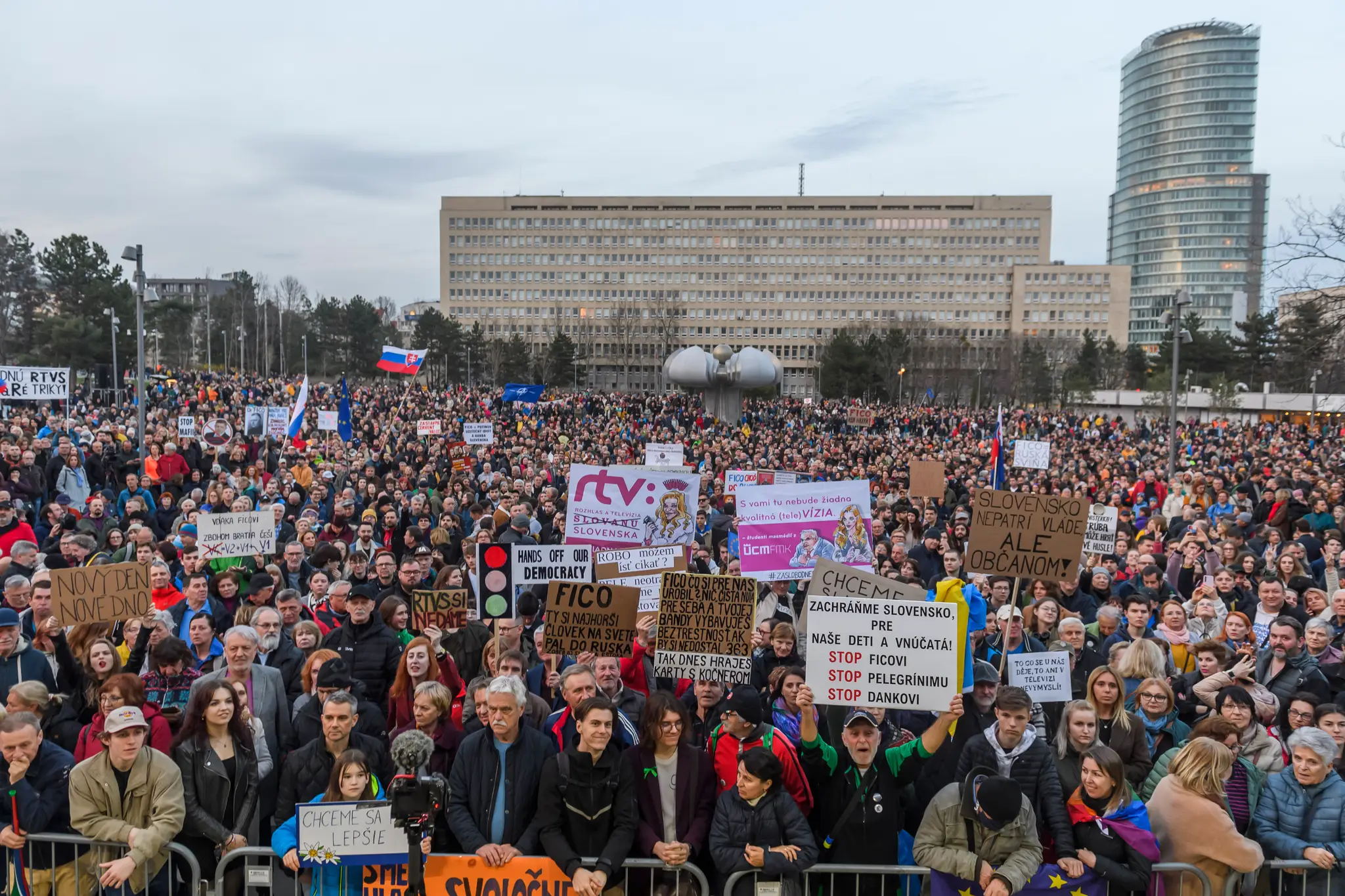 Protivládny protest (15. 3.)