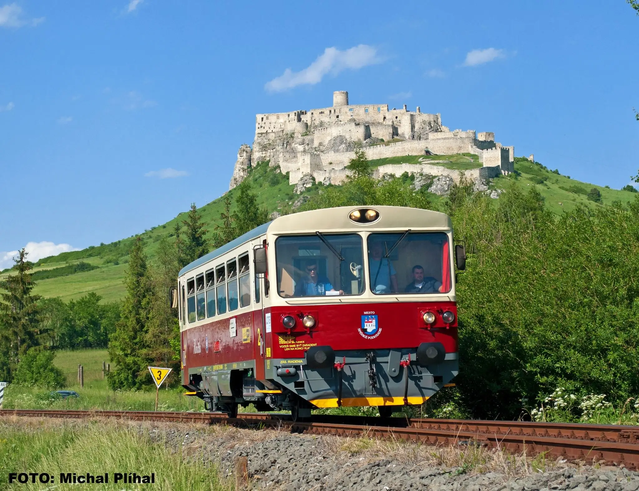 Historická Hanička sa vracia pod Spišský hrad.