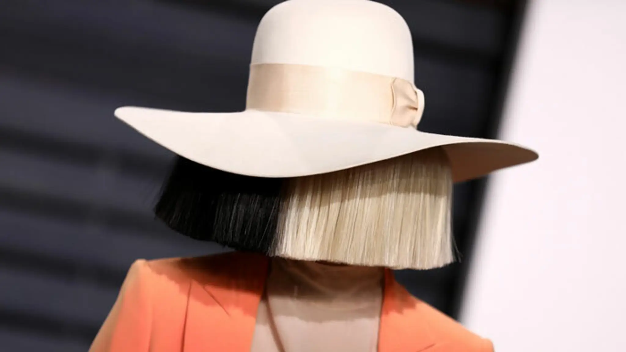 Sia na Vanity Fair Oscar Party