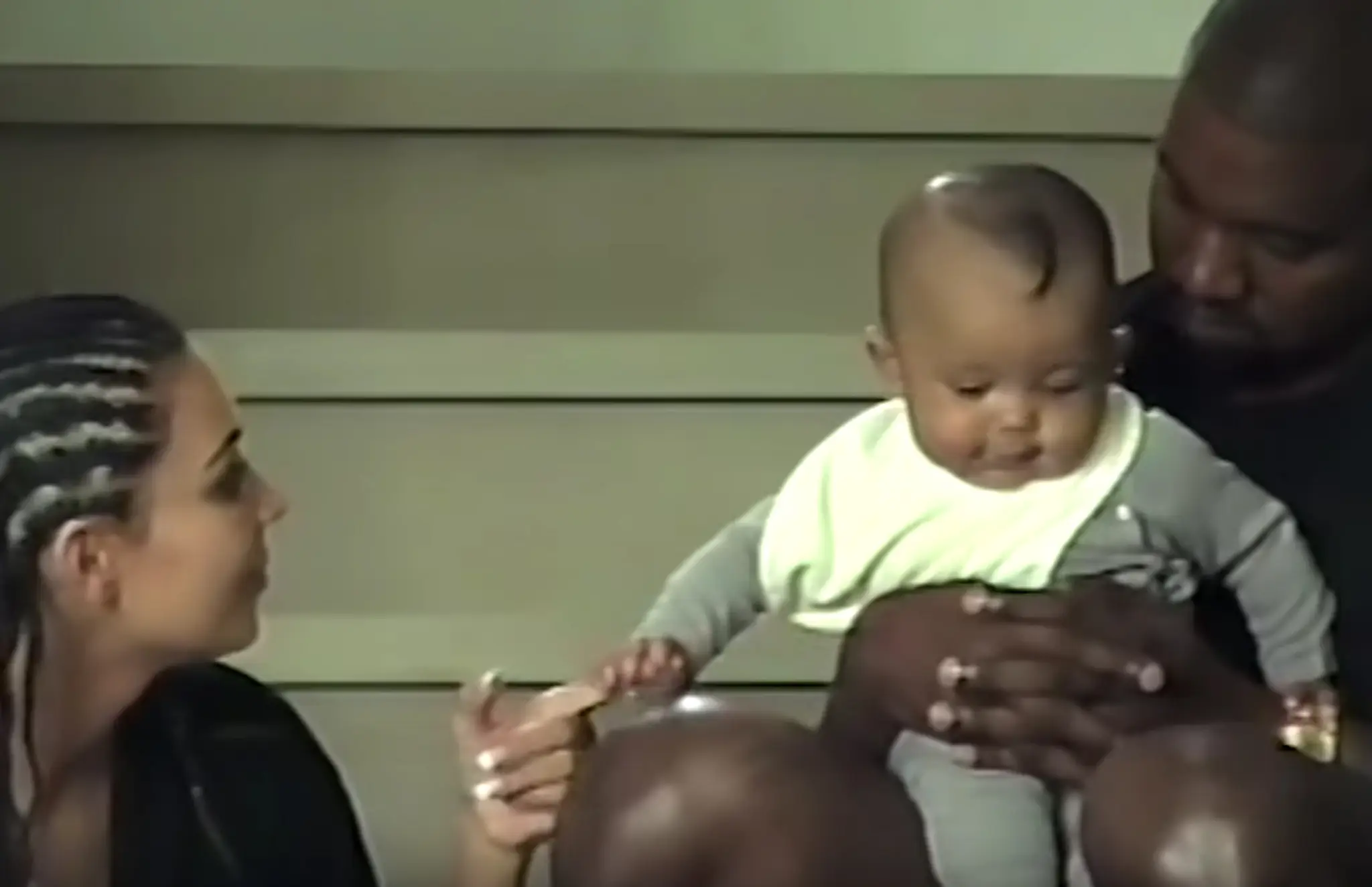 Kim Kardashian vyvracia špekulácie o rozvode. Týmto videom