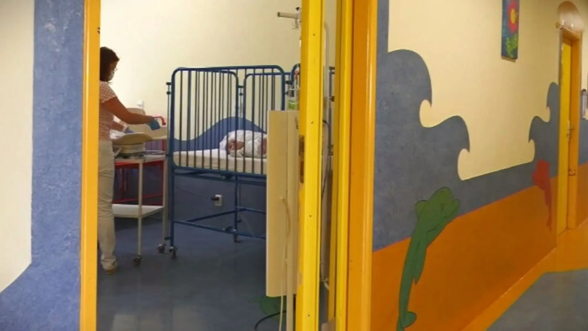 Deti v nemocniciach nemajú garantovaný možný sprievod rodiča.