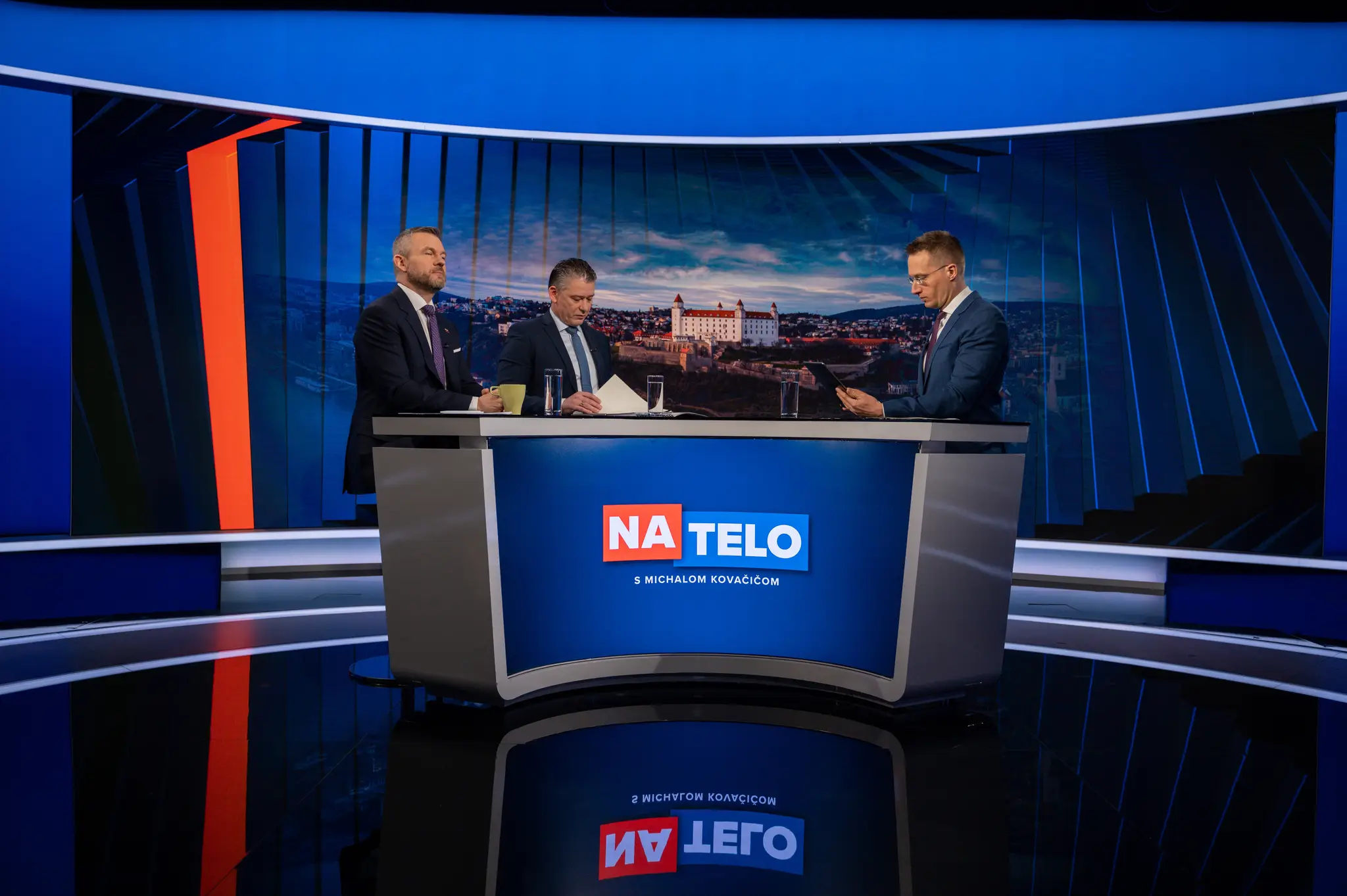 Hosťami relácie Na telo boli Peter Pellegrini a Roman Mikulec.