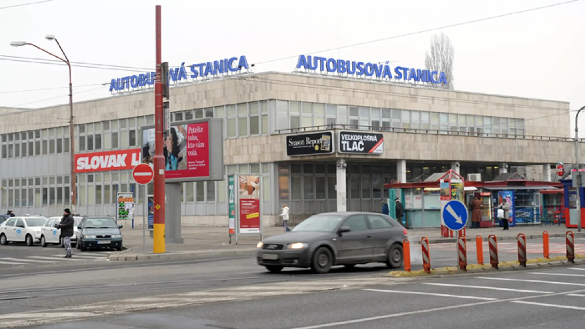 Autobusová stanica Nivy v Bratislave.