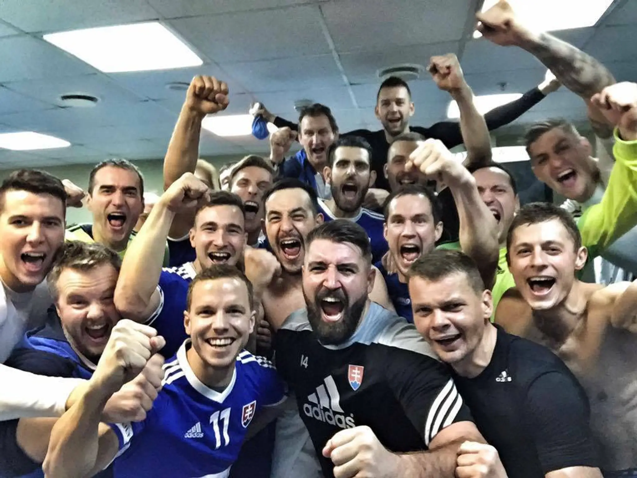 Slovenskí hádzanári po cennej remíze v Rusku.