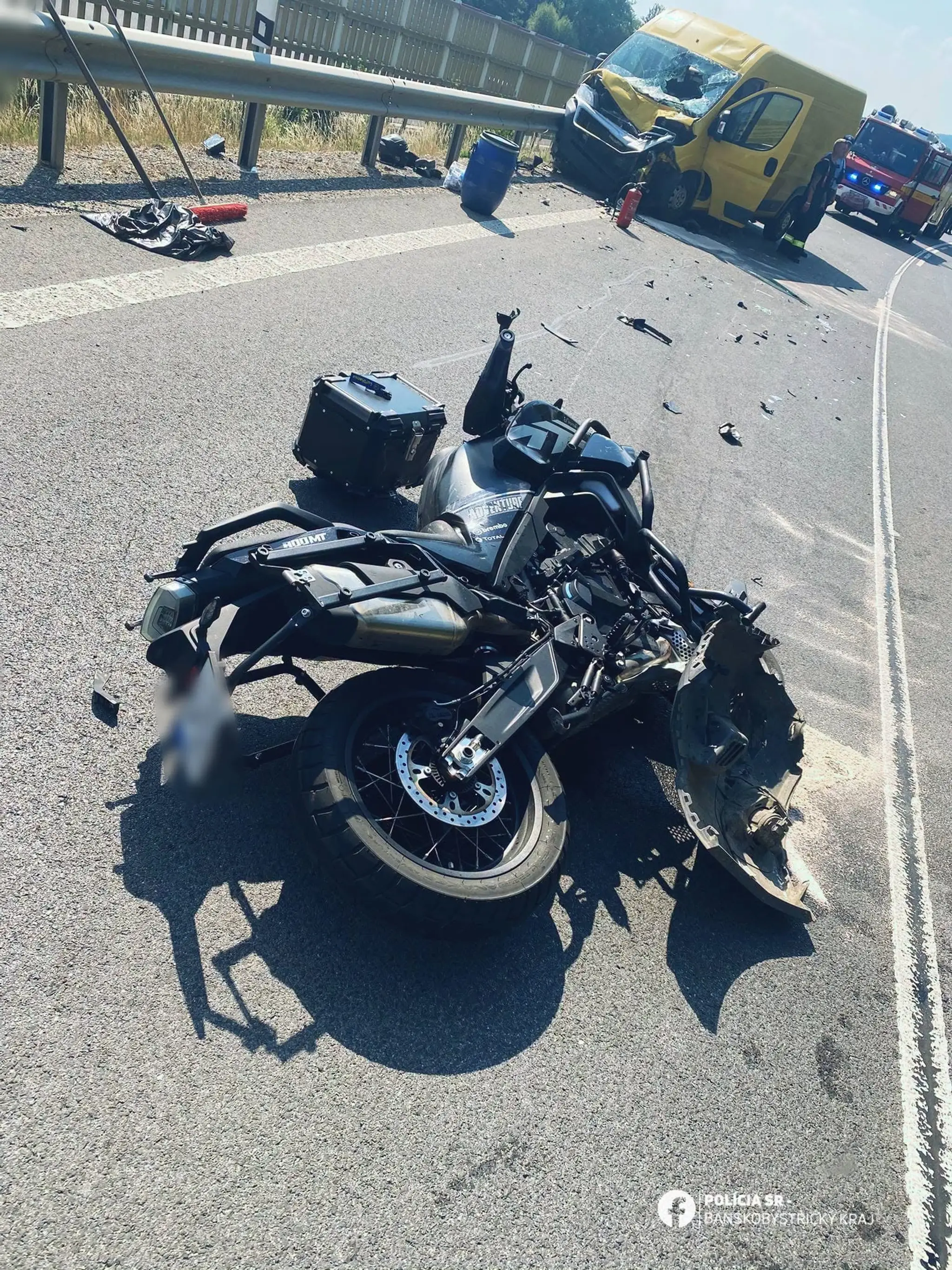 Motocykel po tragickej zrážke