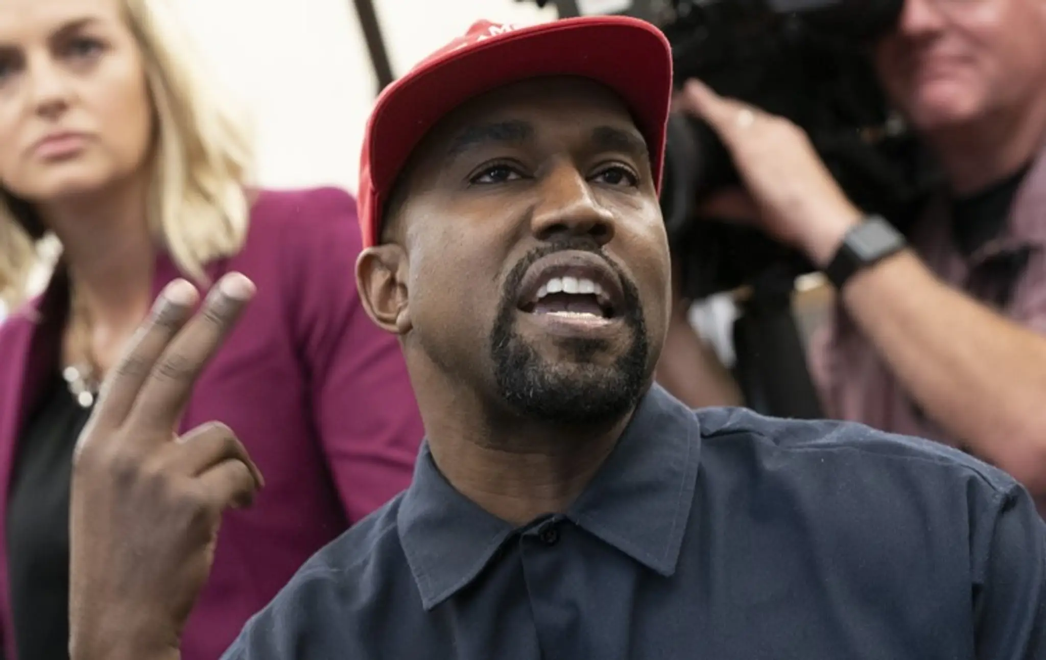 Na snímke kontroverzný raper Kanye West.