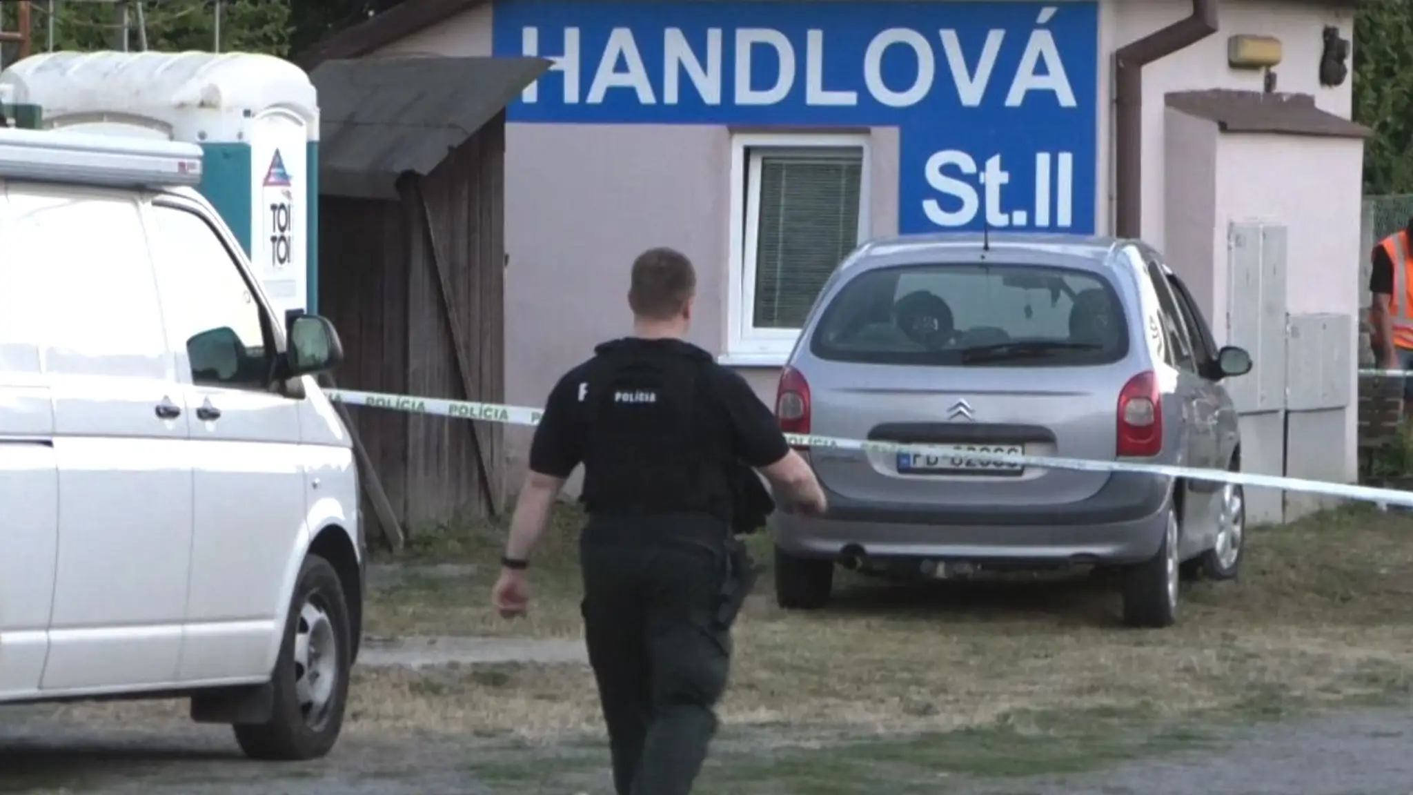 Na stanici v Handlovej muž brutálne napadol železničiarku.