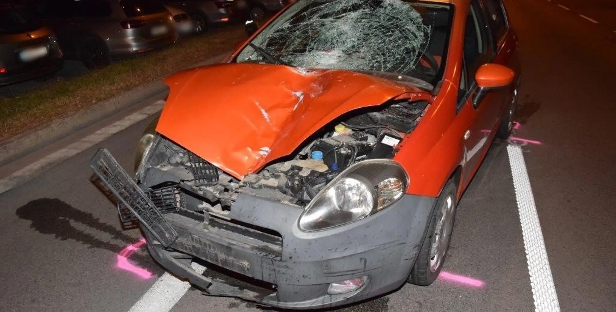 Auto, ktoré zrazilo chodca.