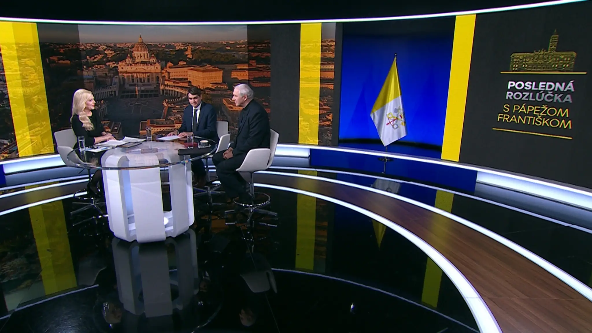 Hostia v mimoriadnom štúdiu.