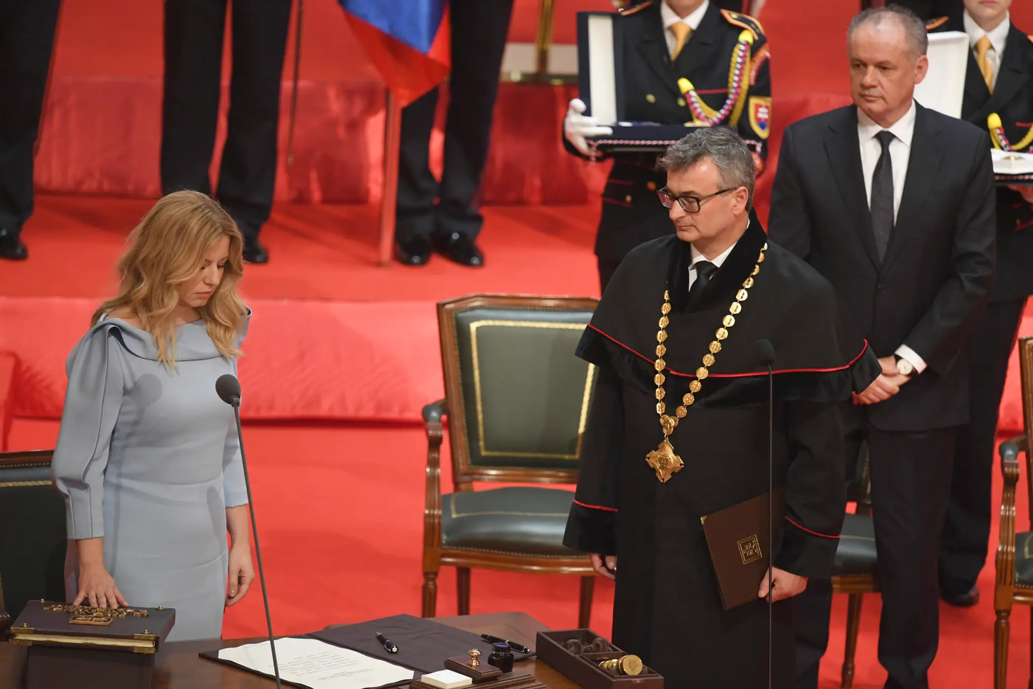 Zuzana Čaputová skladá sľub.