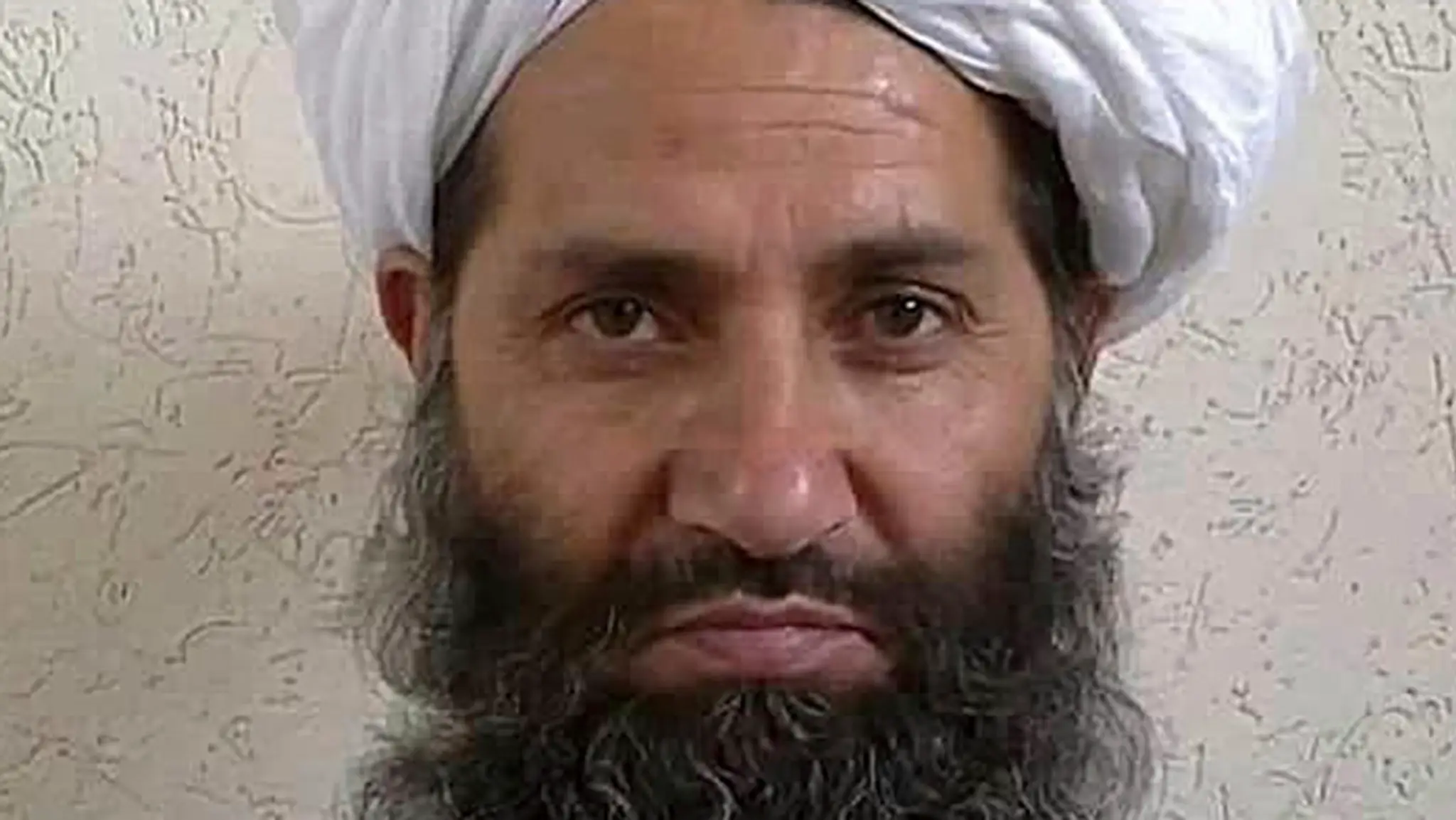 Na nedatovanej snímke je vodca afganského militantného hnutia Taliban Hajbatulláh Áchúndzáda.