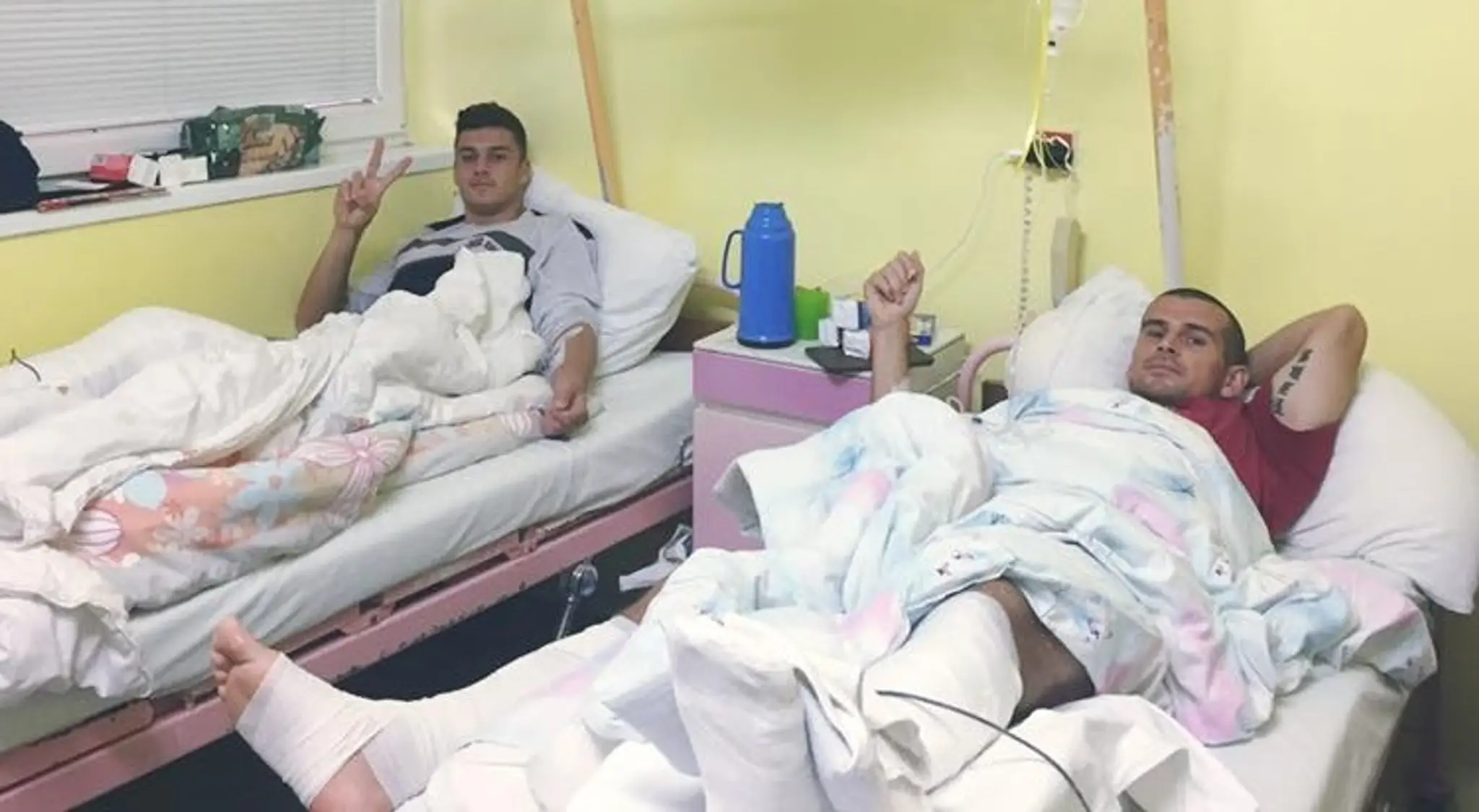 Róbert Mazáň a Viktor Pečovský museli v pondelok pod skalpel.