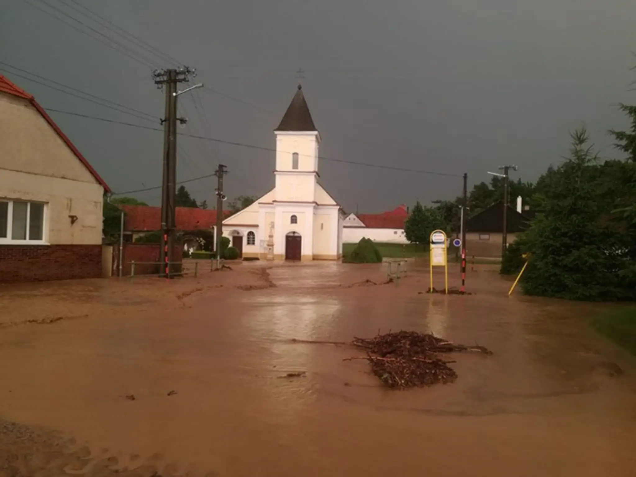 Záplavy v Dubovciach.