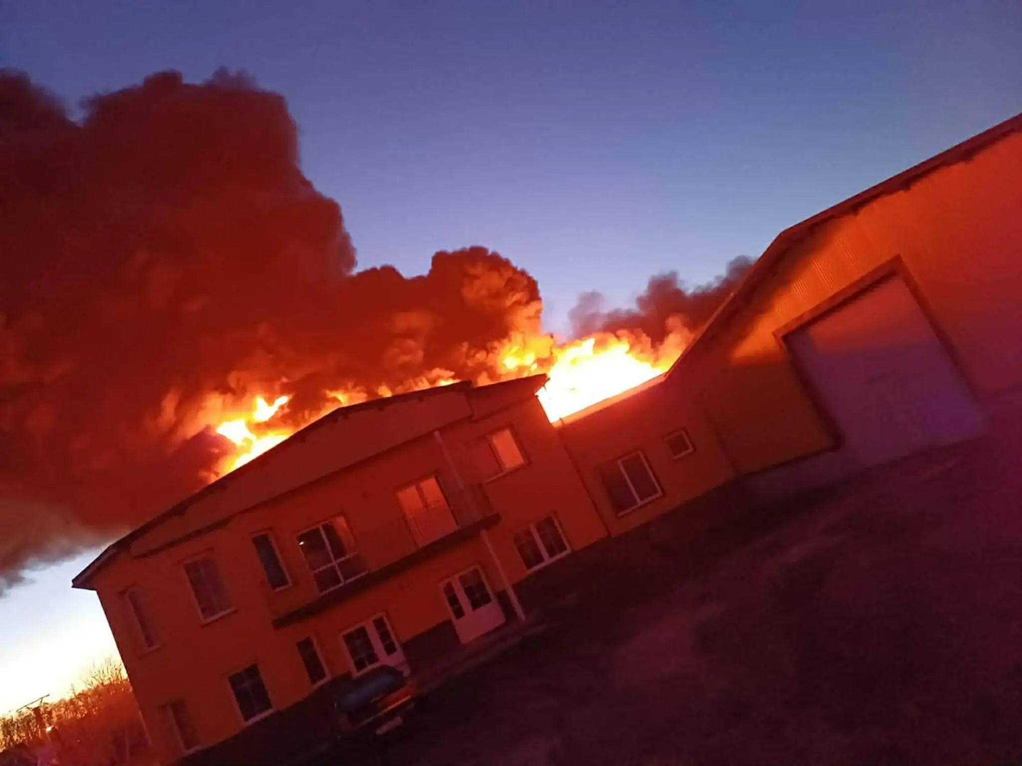 Požiar haly konzervárne v Moravskom Svätom Jáne