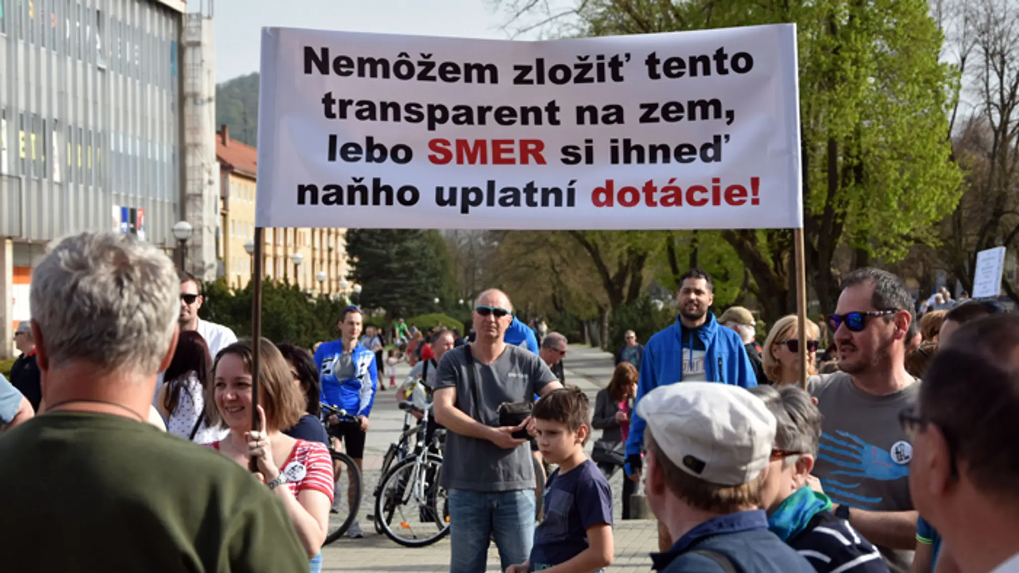 Protestné zhromaždenie Za slušné Slovensko v Humennom.