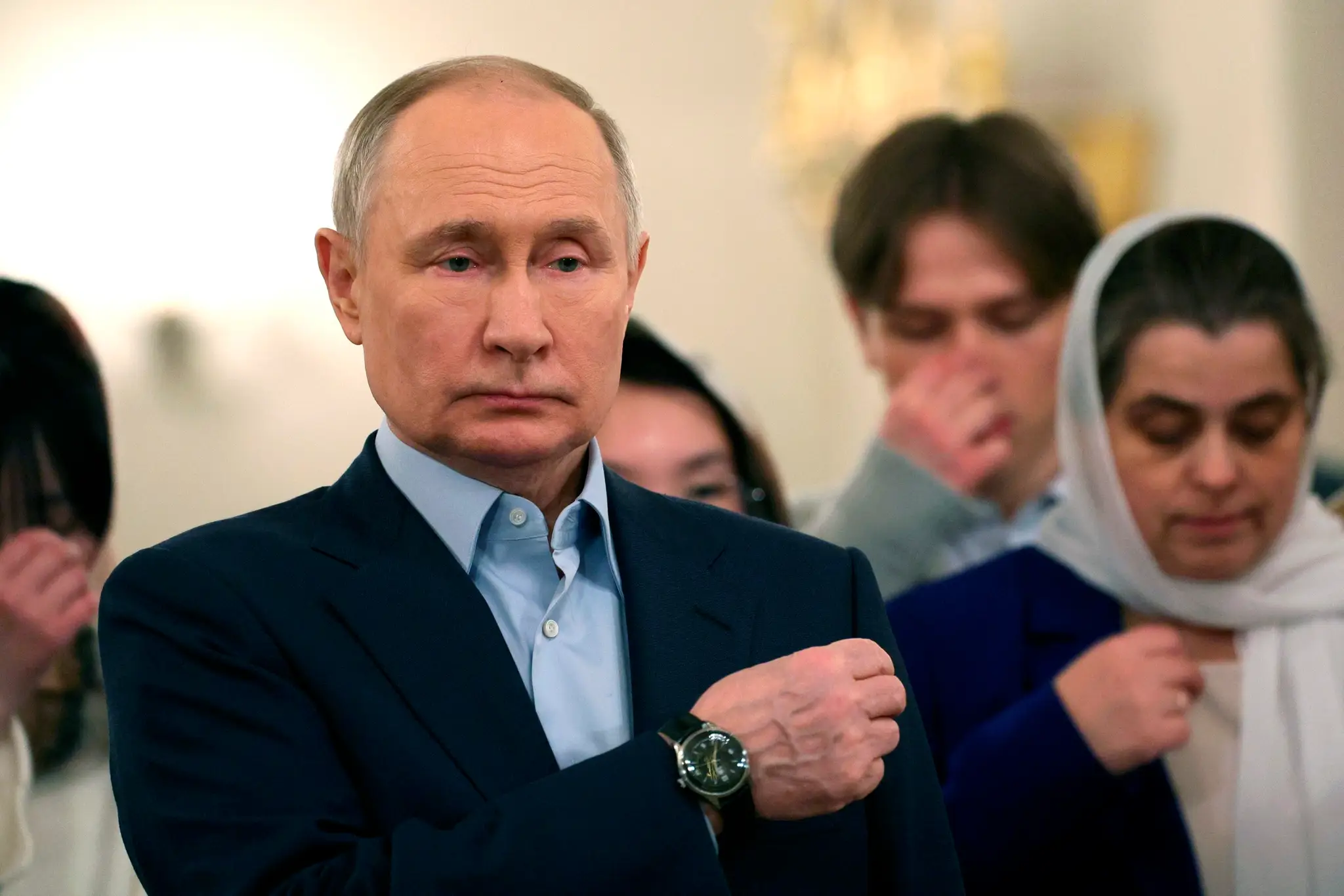 Putin slávil Božie narodenie v spoločnosti rodín vojakov padlých na Ukrajine.