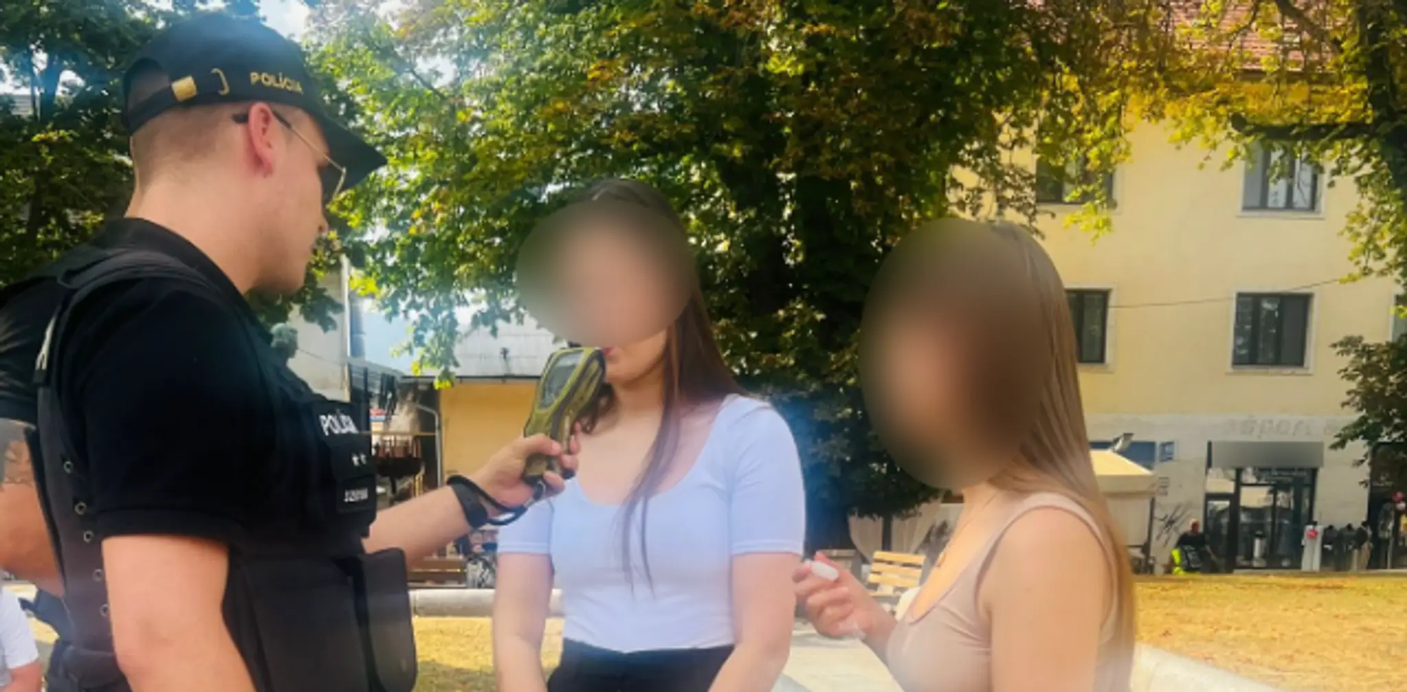 Policajná akcia „alkohol a mládež“.