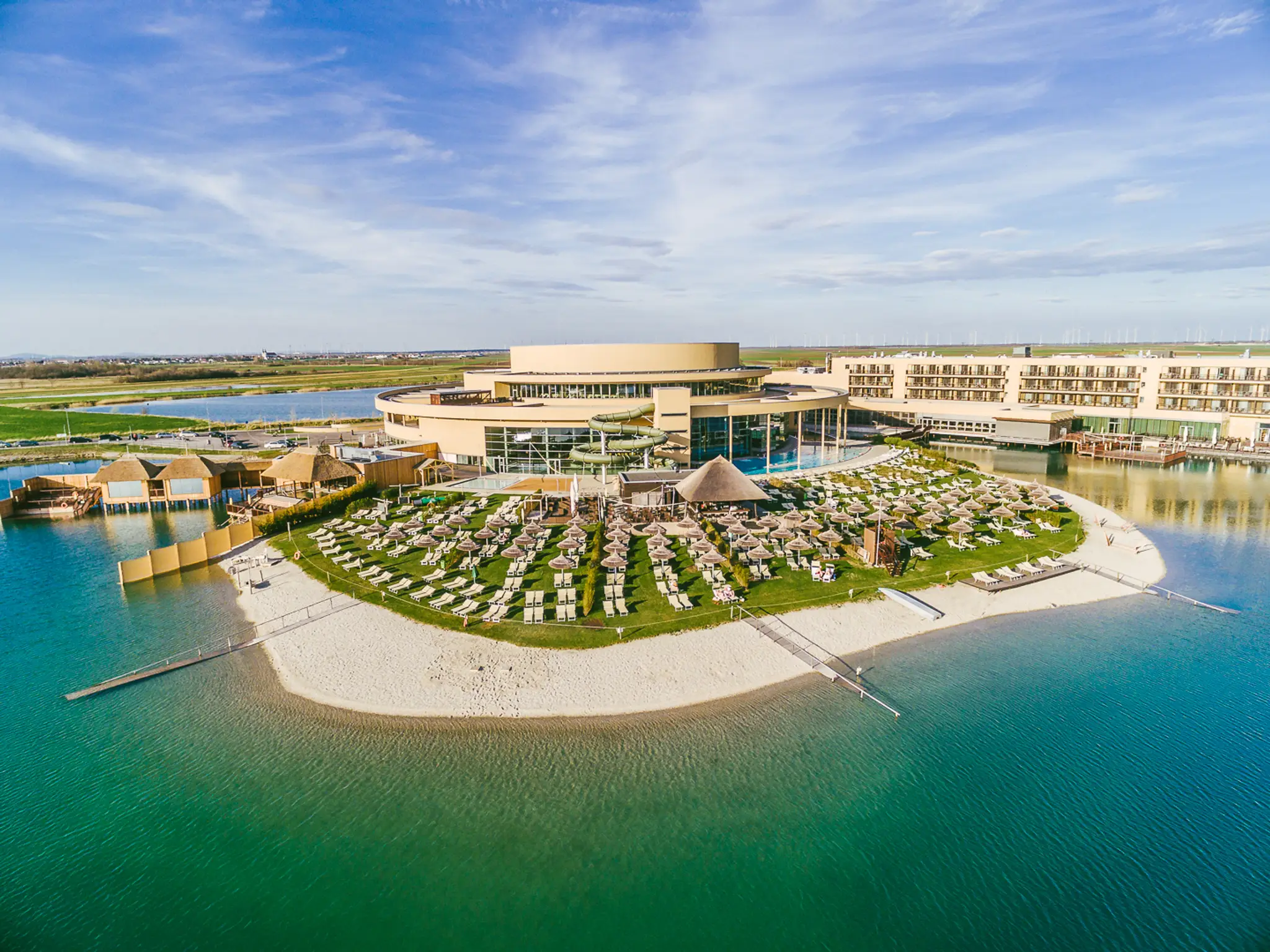Aussenaufnahme Summer Island St. Martins Therme und Lodge