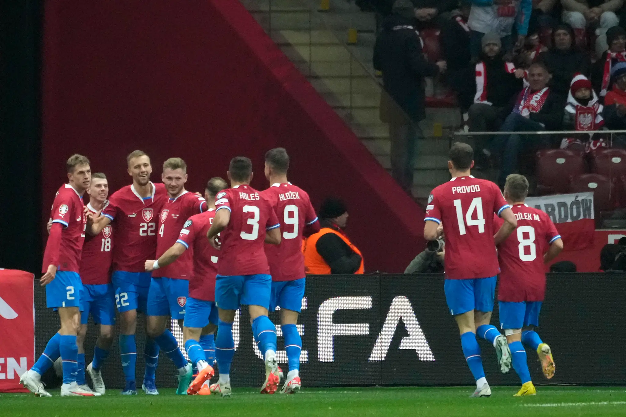 Traja hráči reprezentácii poriadne zavarili.