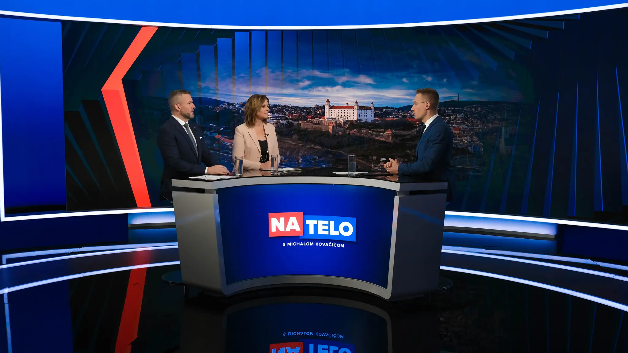 Veronika Remišová a Peter Pellegrini v relácii Na telo.