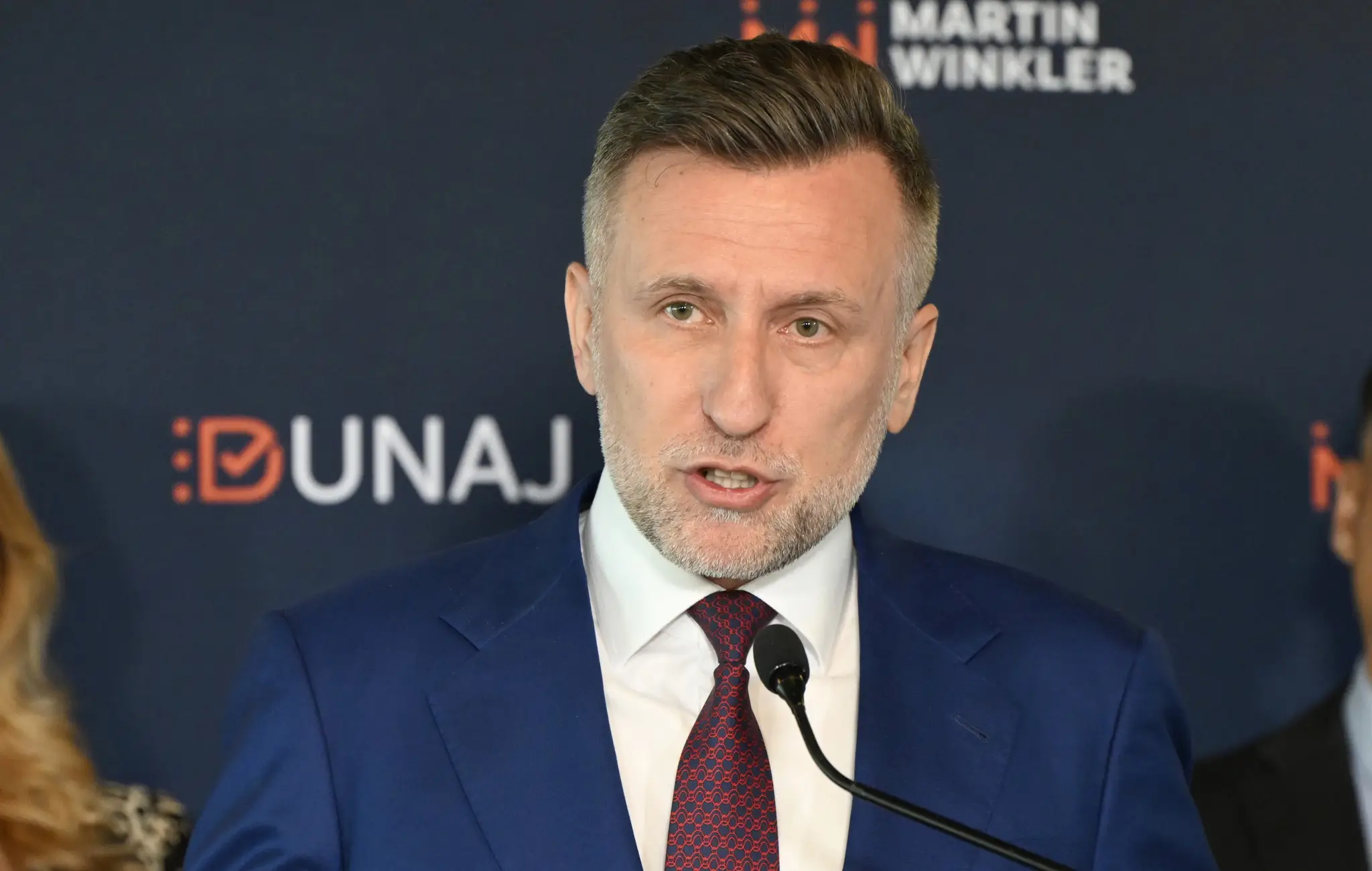 Martin Winkler.