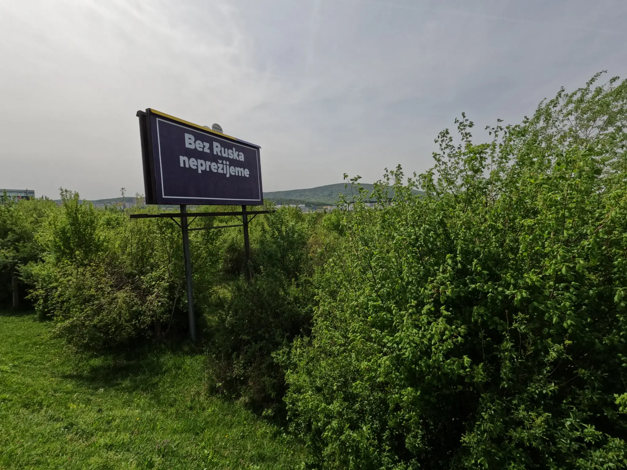 Kontroverzná billboardová kampaň.